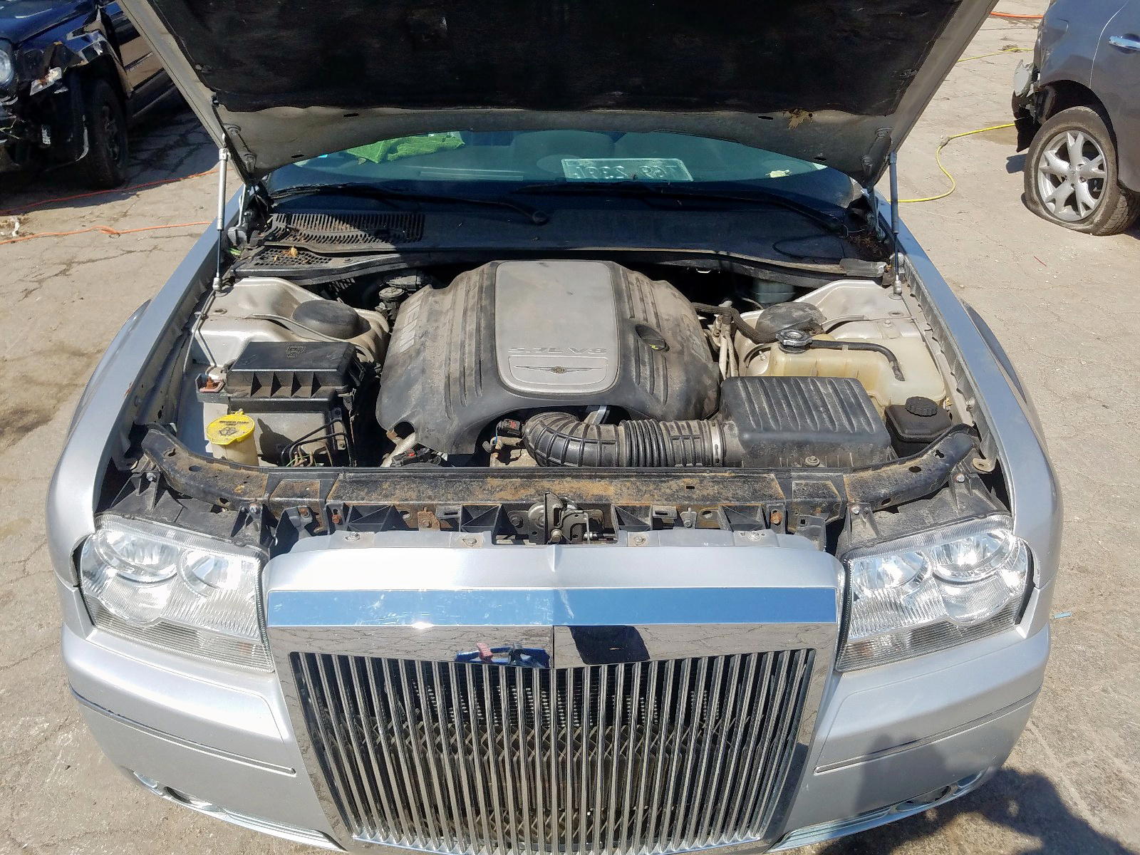 Photo 7 from auction – 2005 CHRYSLER 300C with VIN 2C3AA63H45H616491