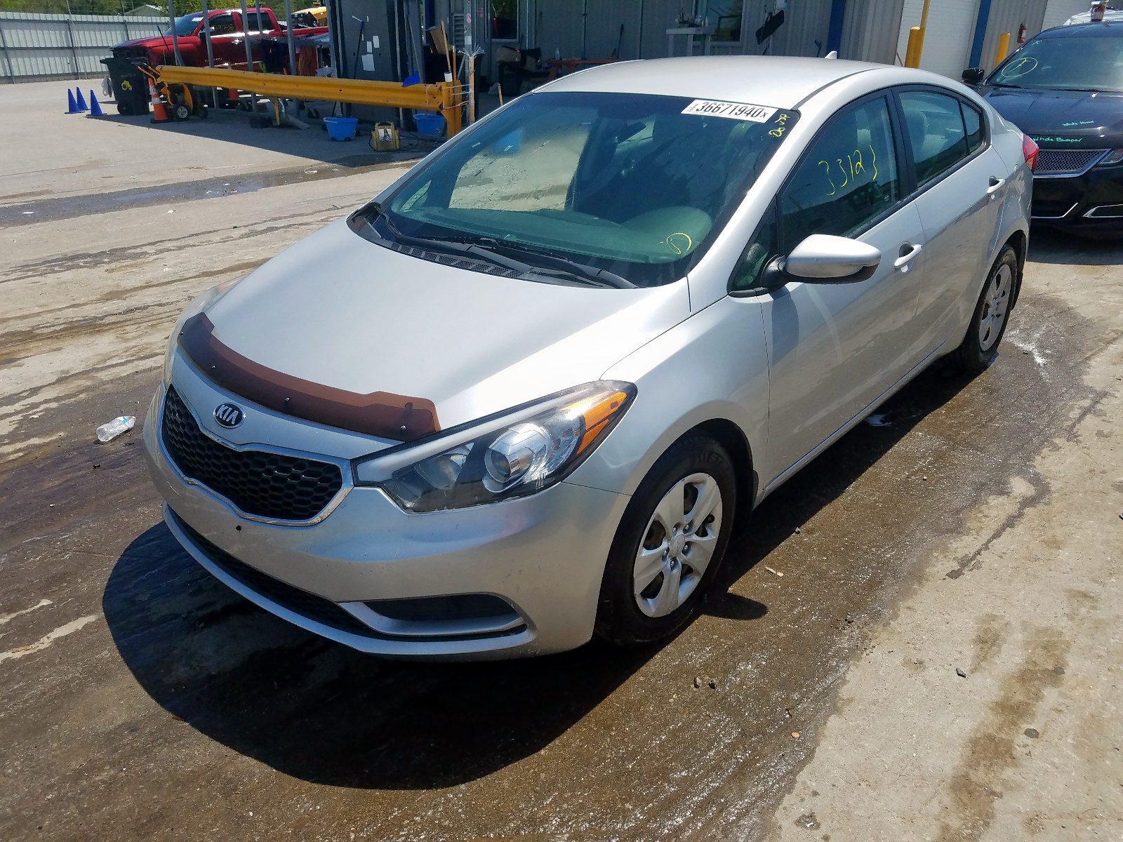Photo 2 from auction – 2015 KIA FORTE LX with VIN KNAFK4A68F5258516