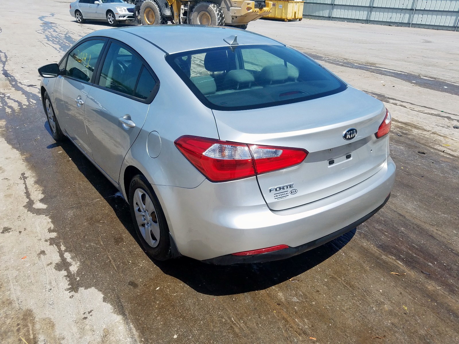 Photo 3 from auction – 2015 KIA FORTE LX with VIN KNAFK4A68F5258516
