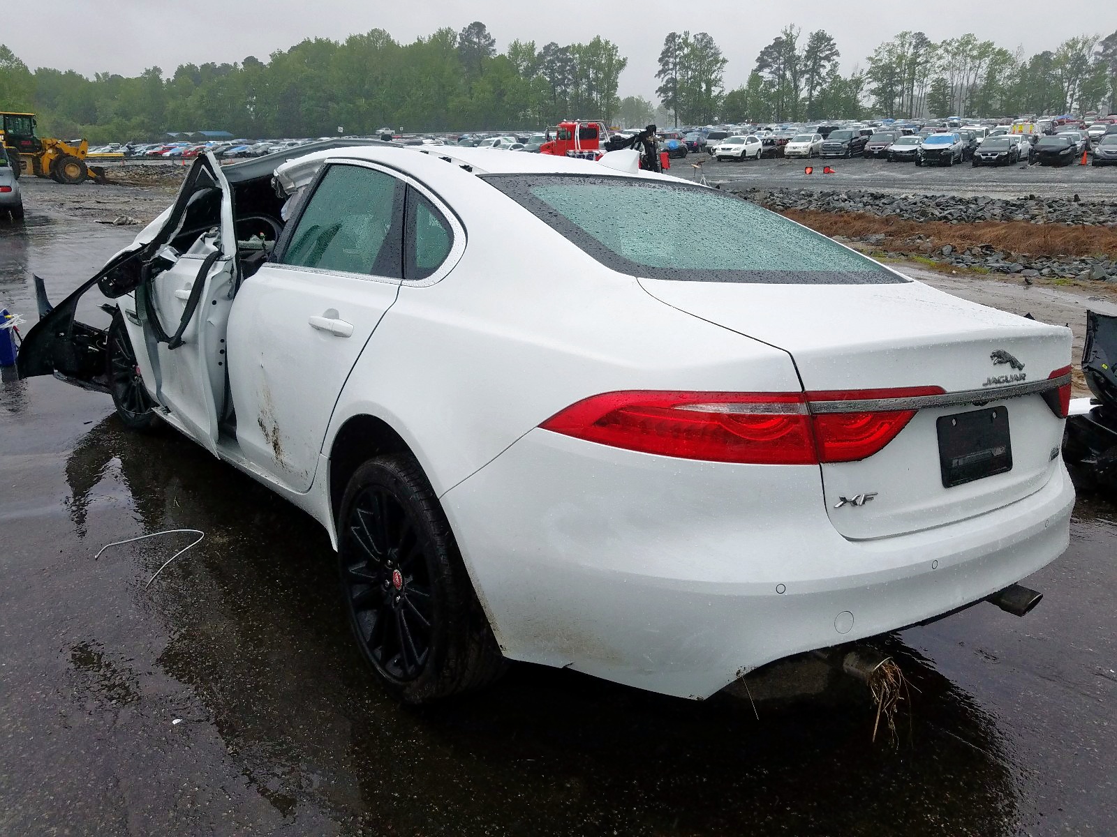 Photo 3 from auction – 2018 JAGUAR XF PRESTIG with VIN SAJBK4FX5JCY69385