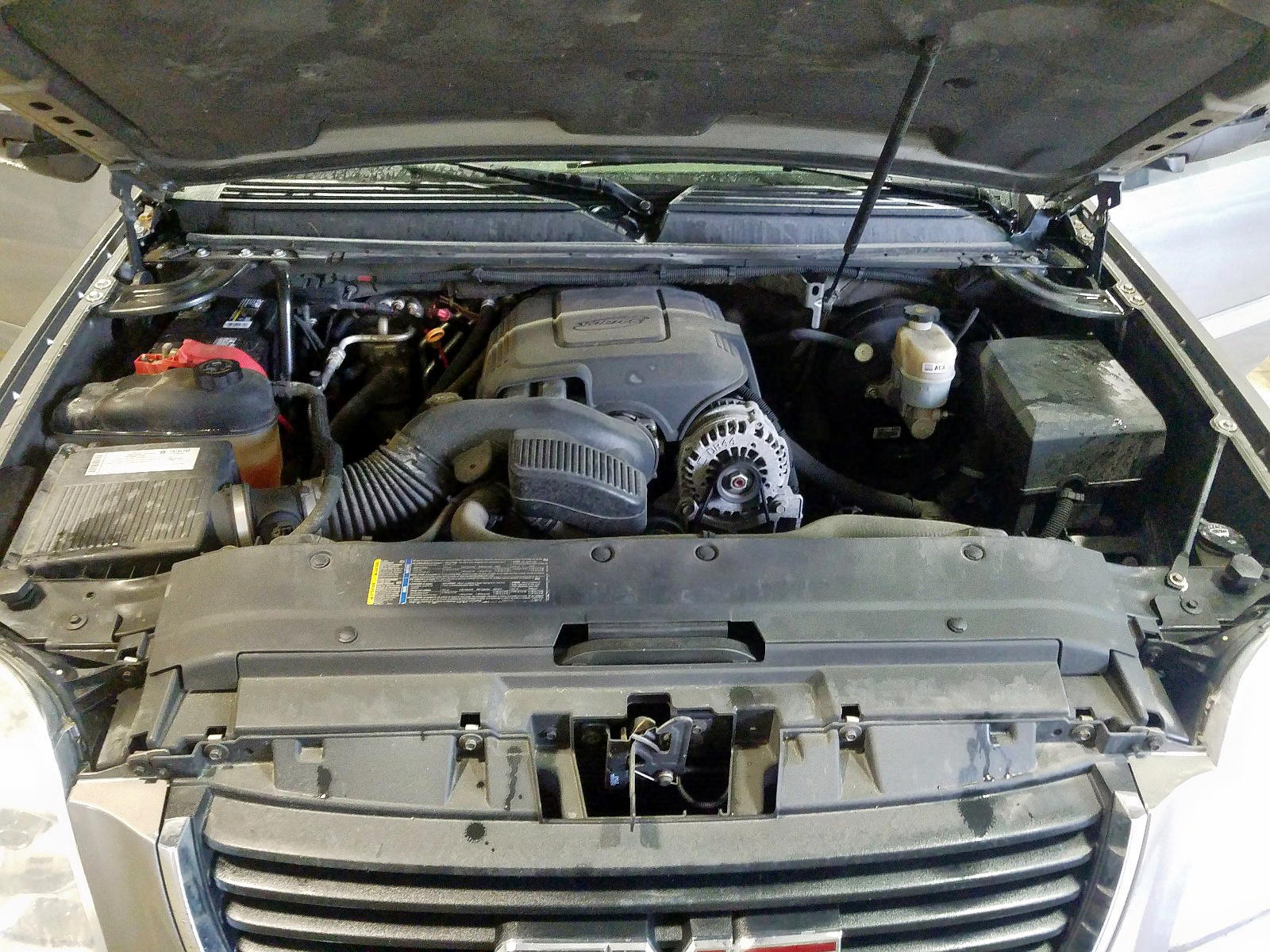 Photo 7 from auction – 2008 GMC YUKON with VIN 1GKFC13J18R230587