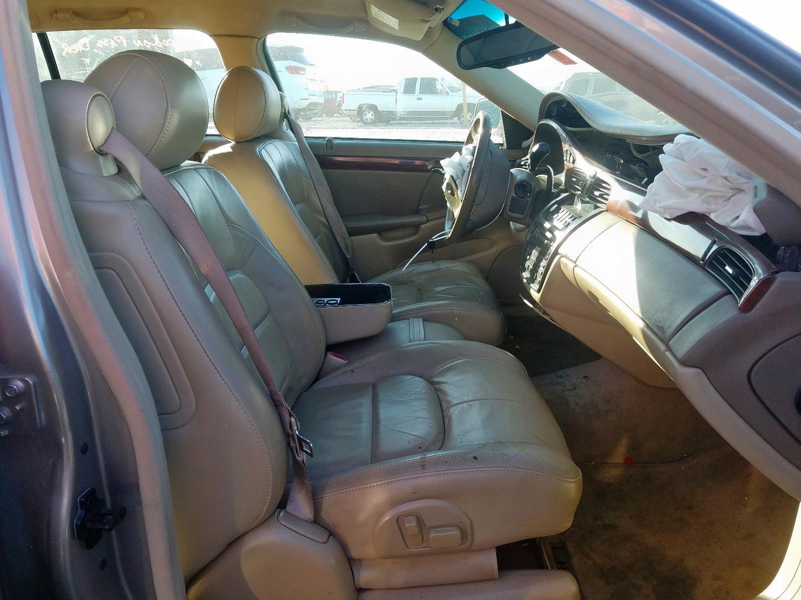 Photo 5 from auction – 2004 CADILLAC DEVILLE with VIN 1G6KD54Y74U155754