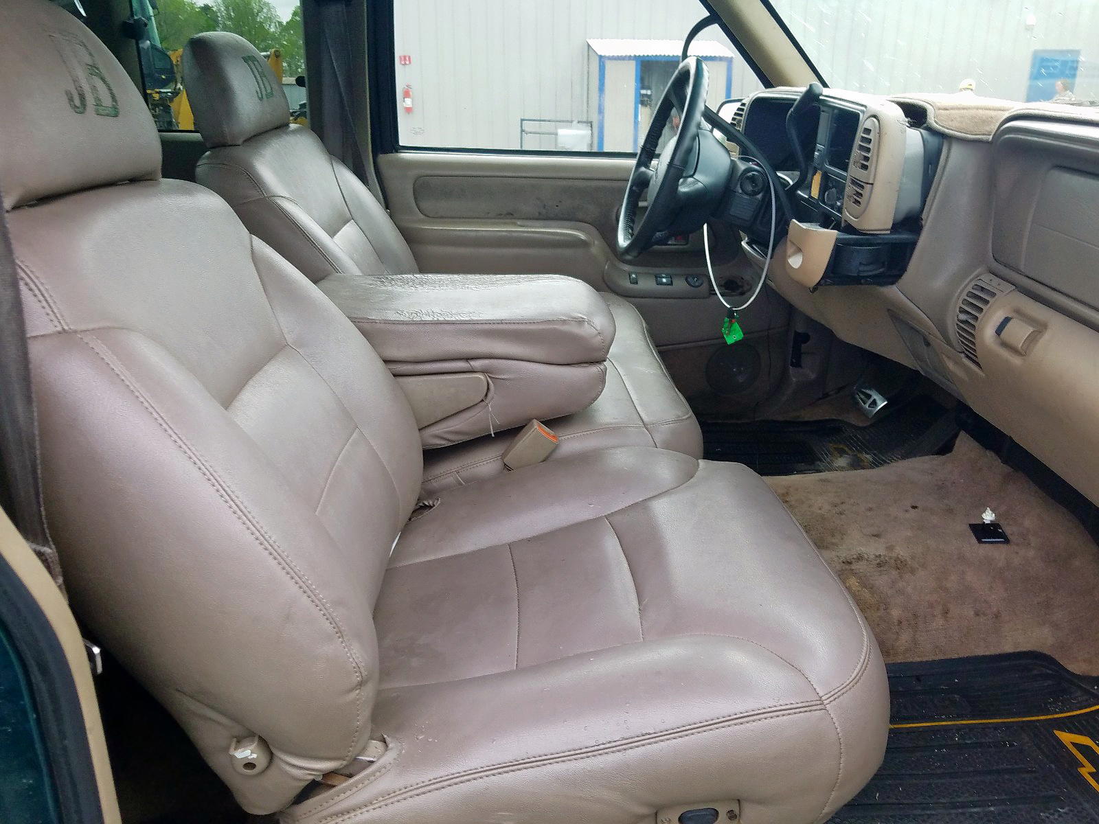 Photo 5 from auction – 1998 GMC SIERRA C15 with VIN 2GTEC19R5W1553700