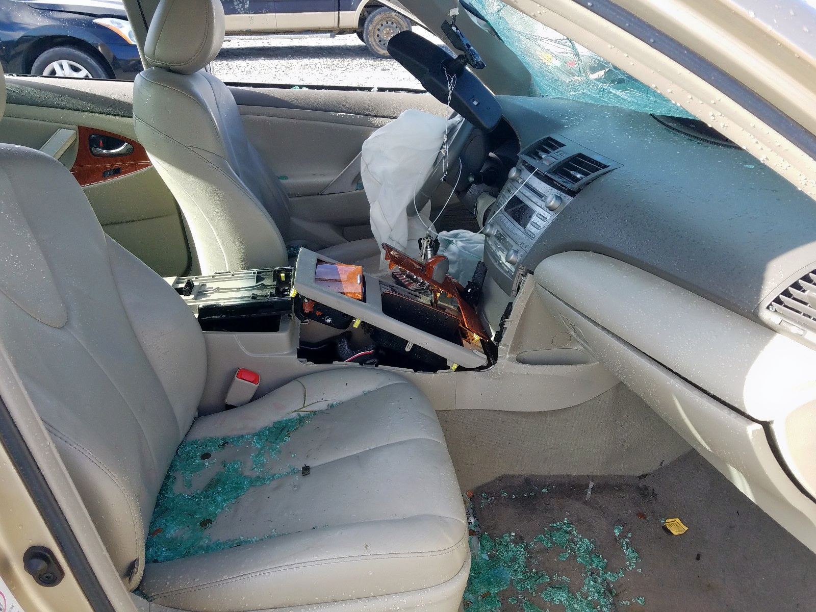 صورة رقم 5 من المزاد - 2011 TOYOTA CAMRY BASE مع VIN 4T1BF3EK7BU654505