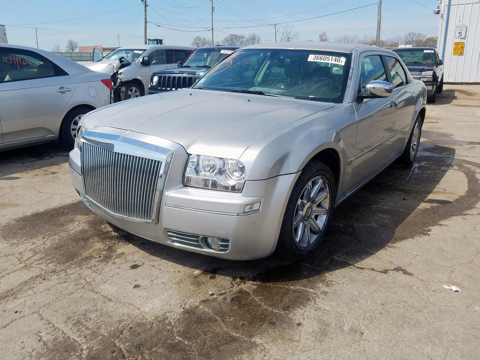 Photo 2 from auction – 2005 CHRYSLER 300C with VIN 2C3AA63H45H616491