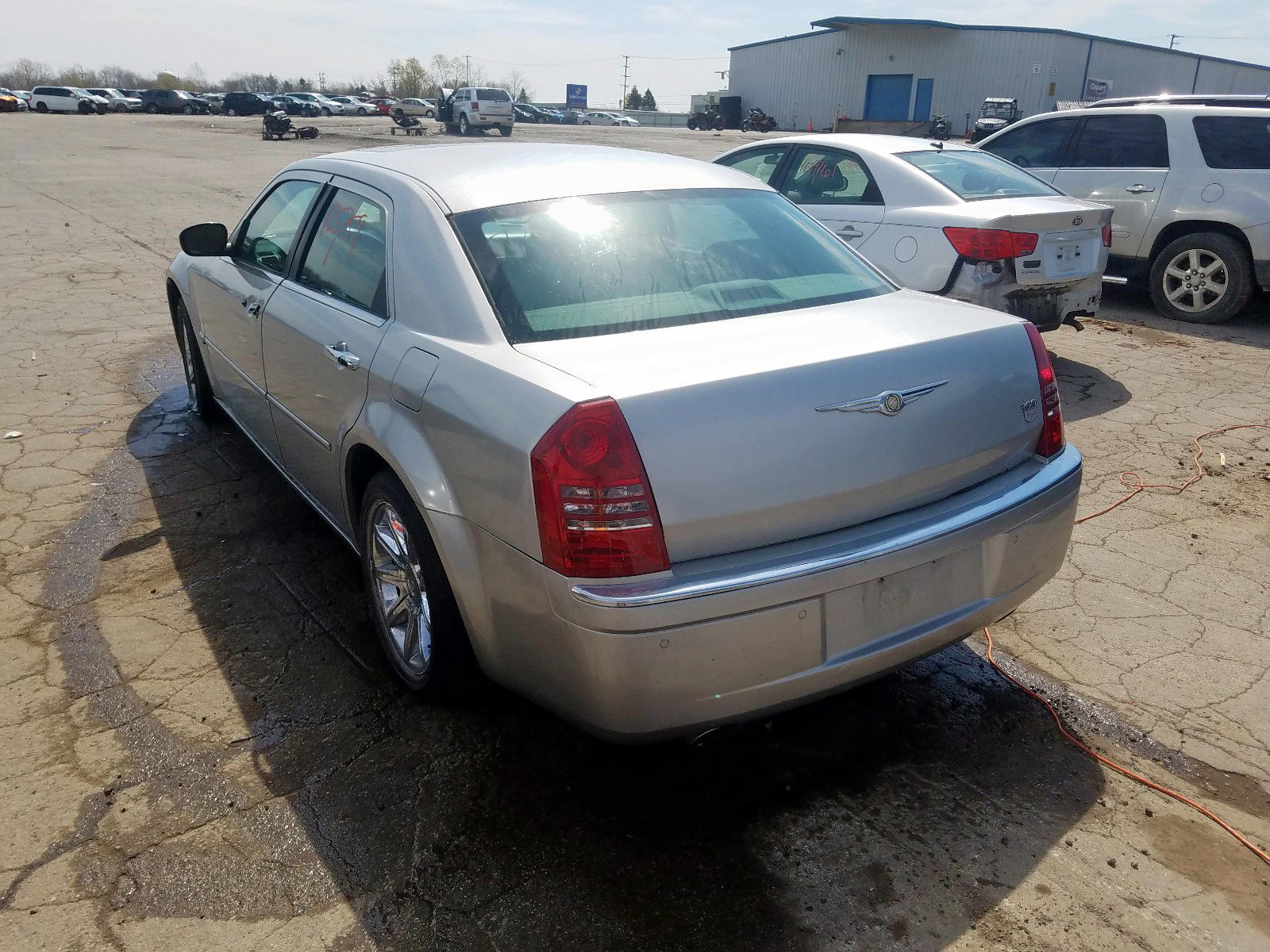 Photo 3 from auction – 2005 CHRYSLER 300C with VIN 2C3AA63H45H616491