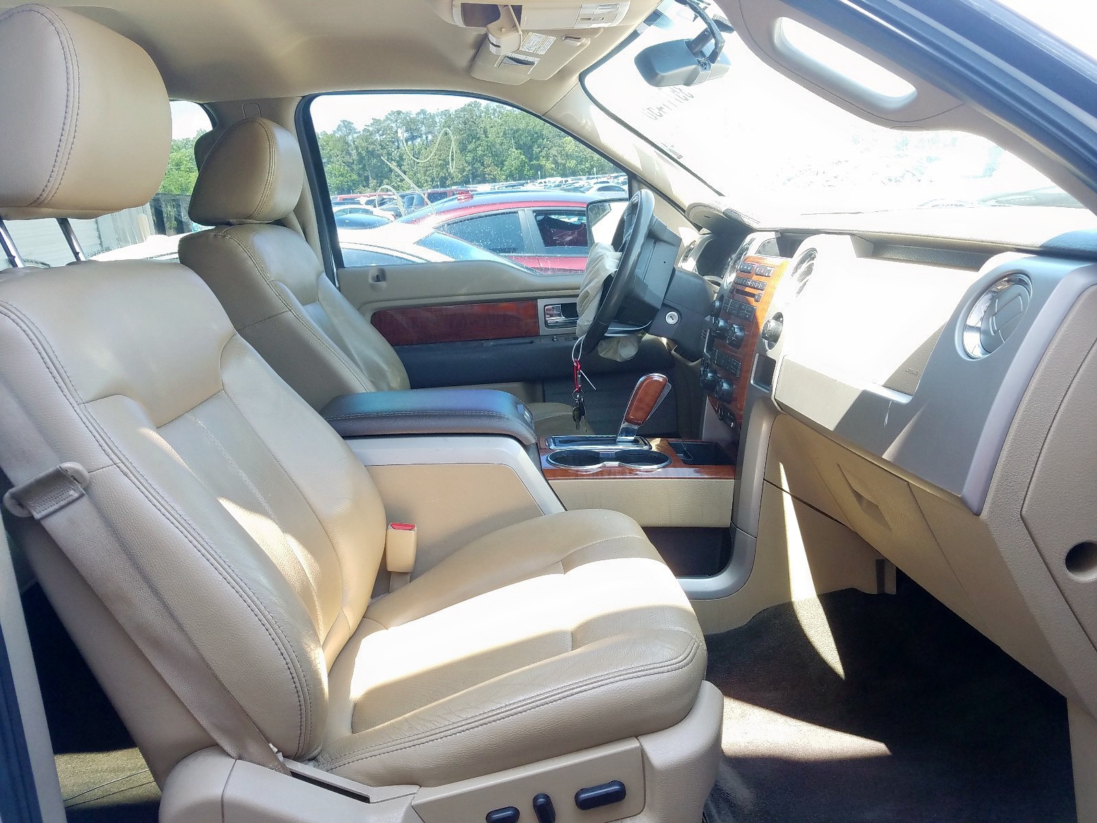 Photo 5 from auction – 2010 FORD F150 SUPER with VIN 1FTFW1EV0AKC54820