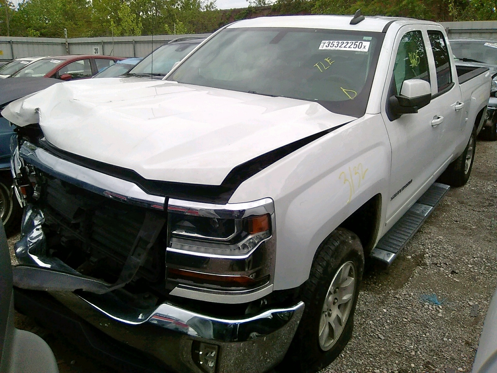 Photo 2 from auction – 2018 CHEVROLET SILVERADO with VIN 1GCRCREC4JZ272540
