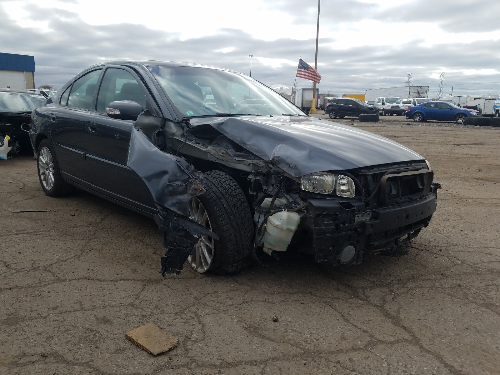 VOLVO S60 2.5T 2008 with VIN YV1RS592282671828 - Photo from auction