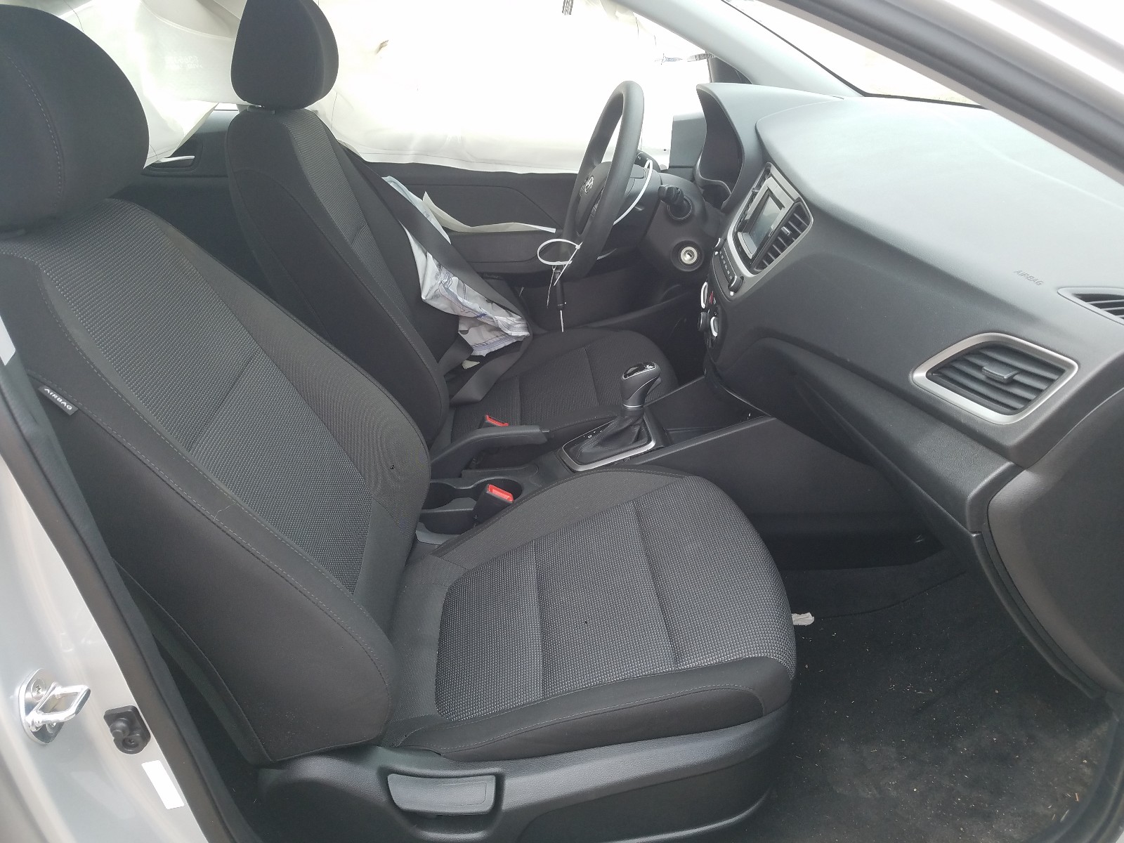 Photo 5 from auction – 2019 HYUNDAI ACCENT SE with VIN 3KPC24A30KE066498