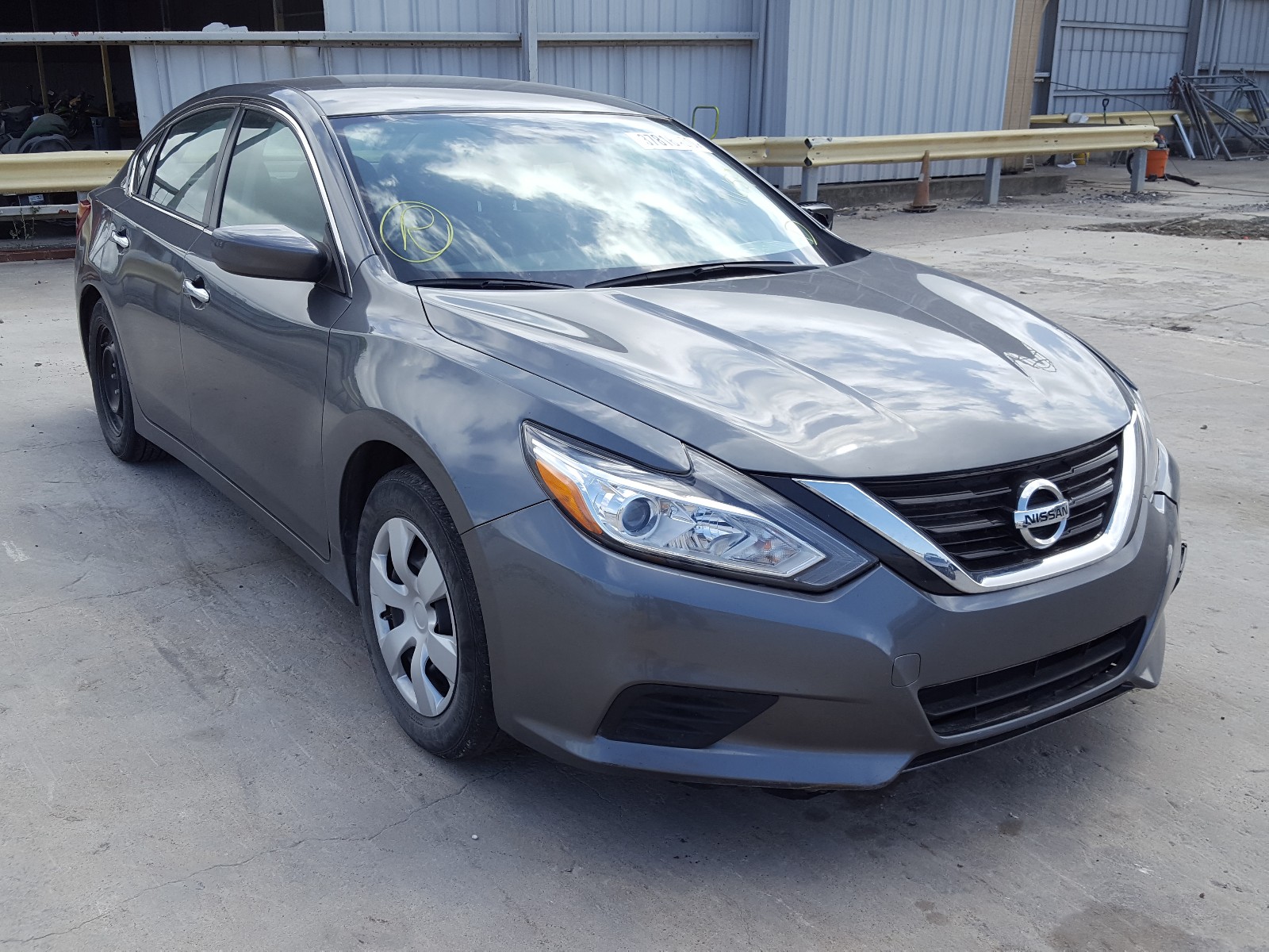 NISSAN ALTIMA 2.5 2018 with VIN 1N4AL3AP3JC116159 - Photo from auction