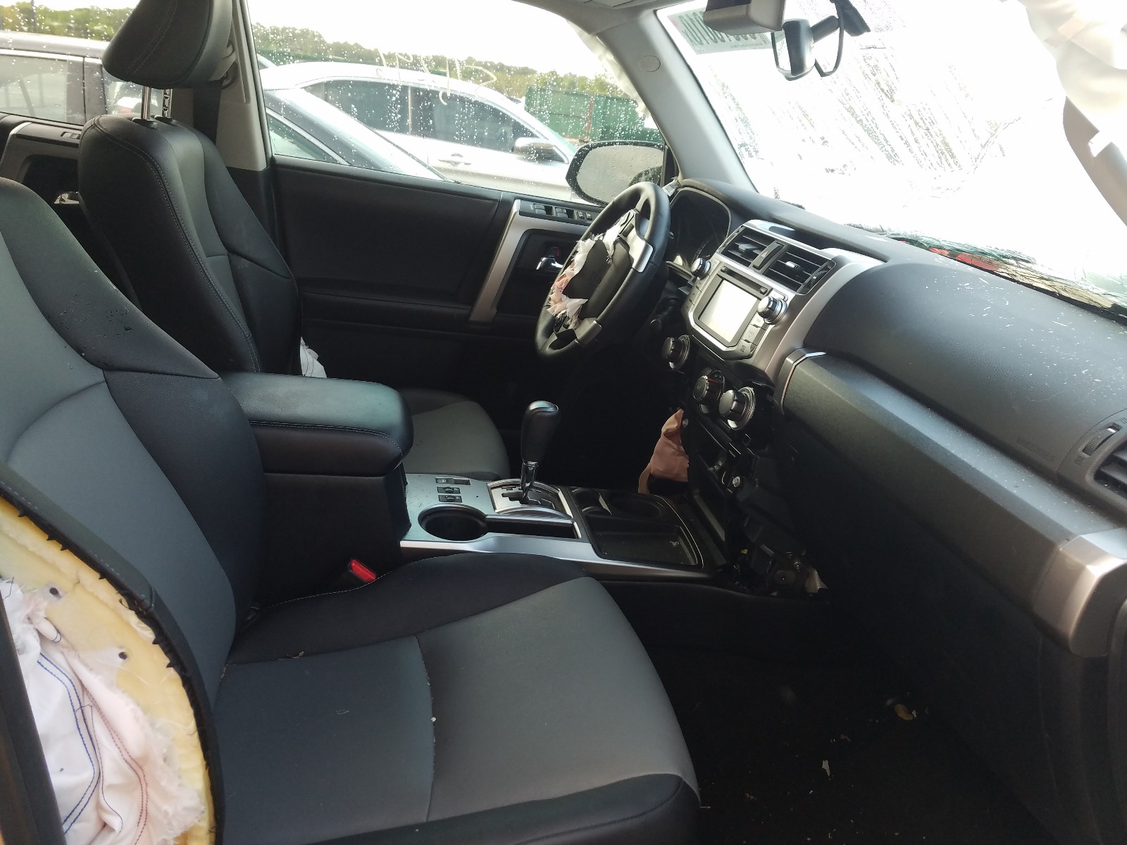 Photo 5 from auction – 2018 TOYOTA 4RUNNER SR with VIN JTEZU5JR5J5174118