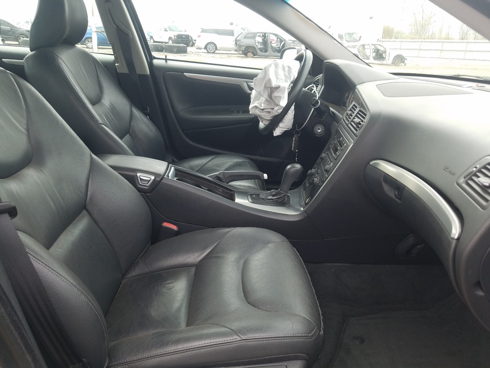 Photo 5 from auction – 2008 VOLVO S60 2.5T with VIN YV1RS592282671828