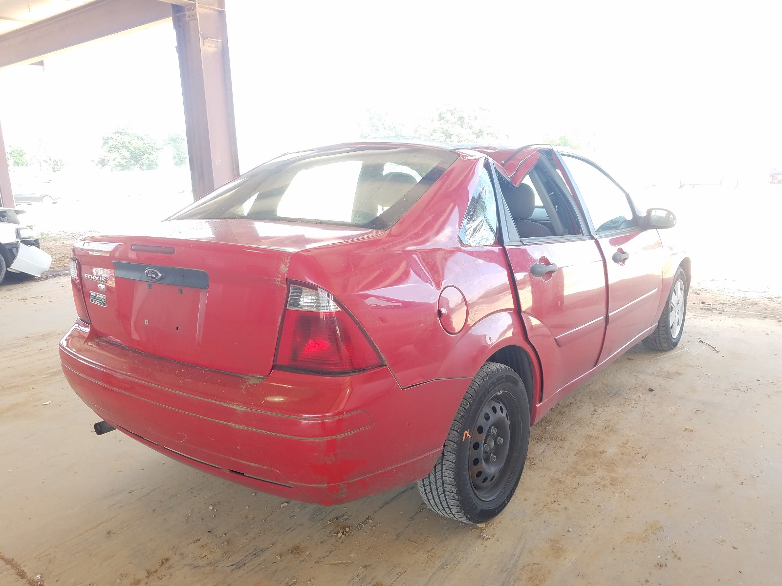 Photo 4 from auction – 2007 FORD FOCUS ZX4 with VIN 1FAFP34N77W108920