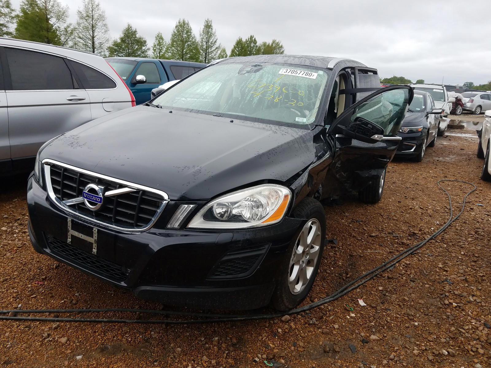 Photo 2 from auction – 2013 VOLVO XC60 3.2 with VIN YV4952DL8D2398848