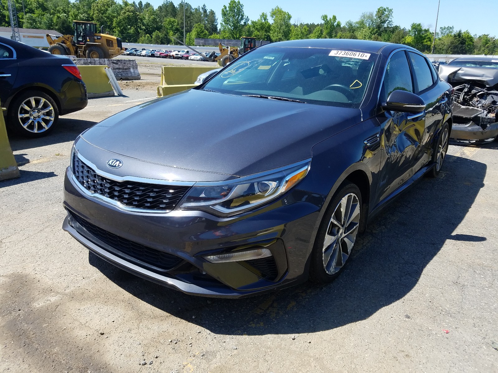 Photo 2 from auction – 2019 KIA OPTIMA with VIN 5XXGT4L39KG285981