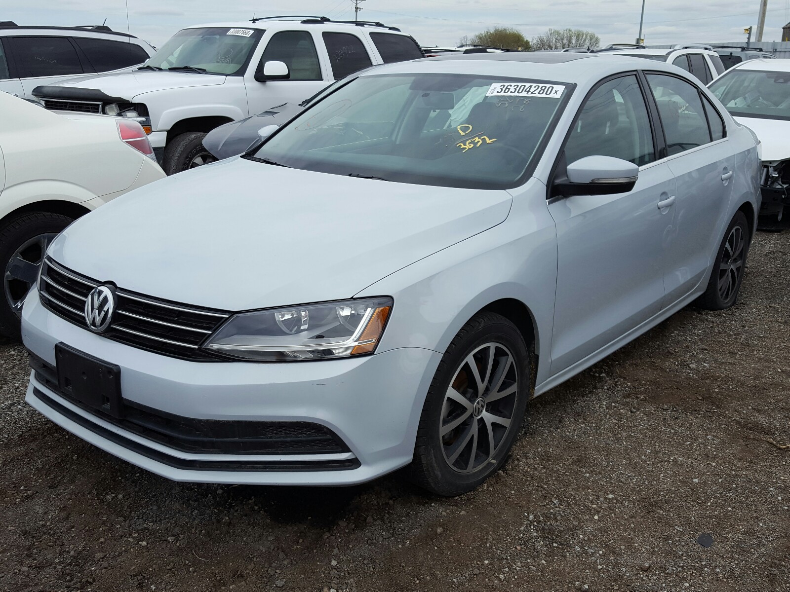 Photo 2 from auction – 2017 VOLKSWAGEN JETTA SE with VIN 3VWDB7AJ6HM363632
