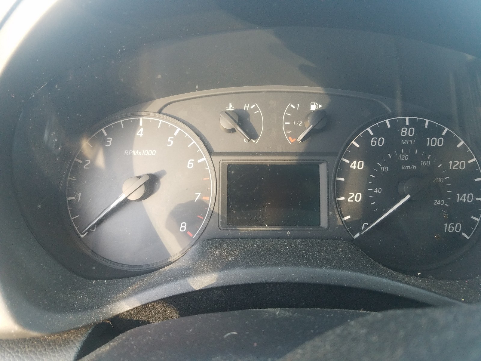 Photo 8 from auction – 2016 NISSAN SENTRA S with VIN 3N1AB7AP5GY273005