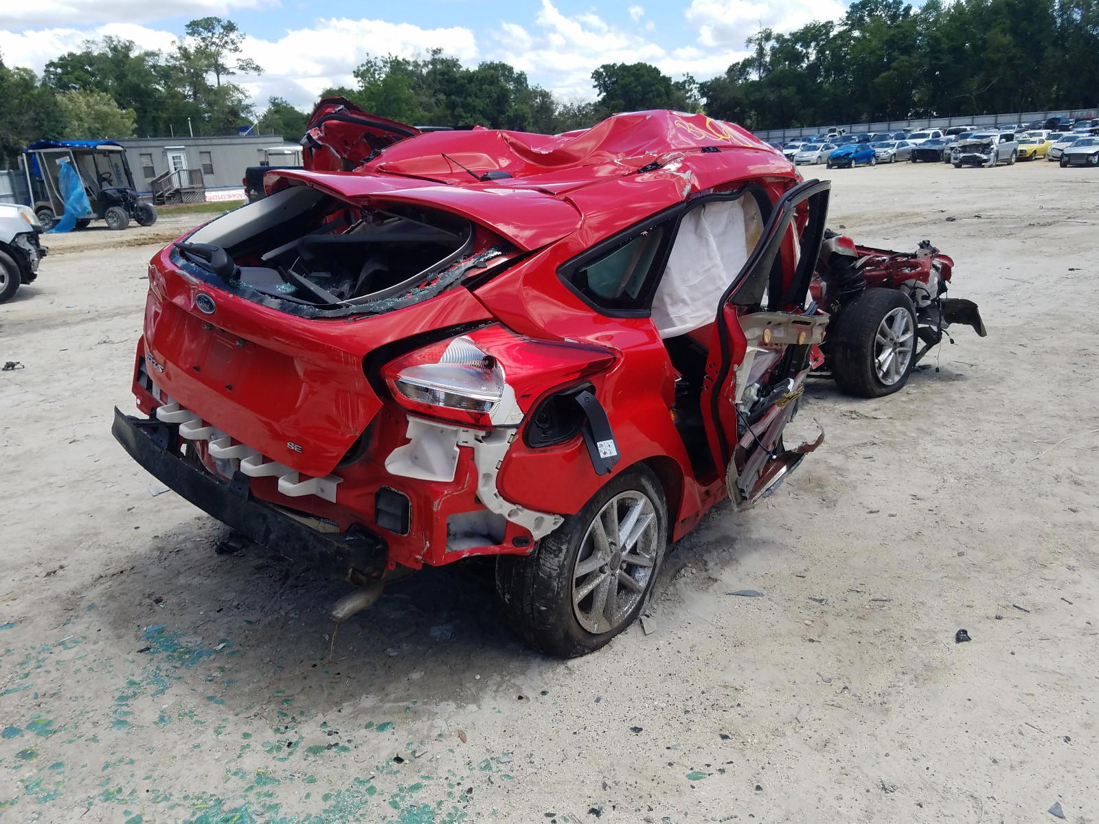 Photo 4 from auction – 2016 FORD FOCUS SE with VIN 1FADP3K23GL348323
