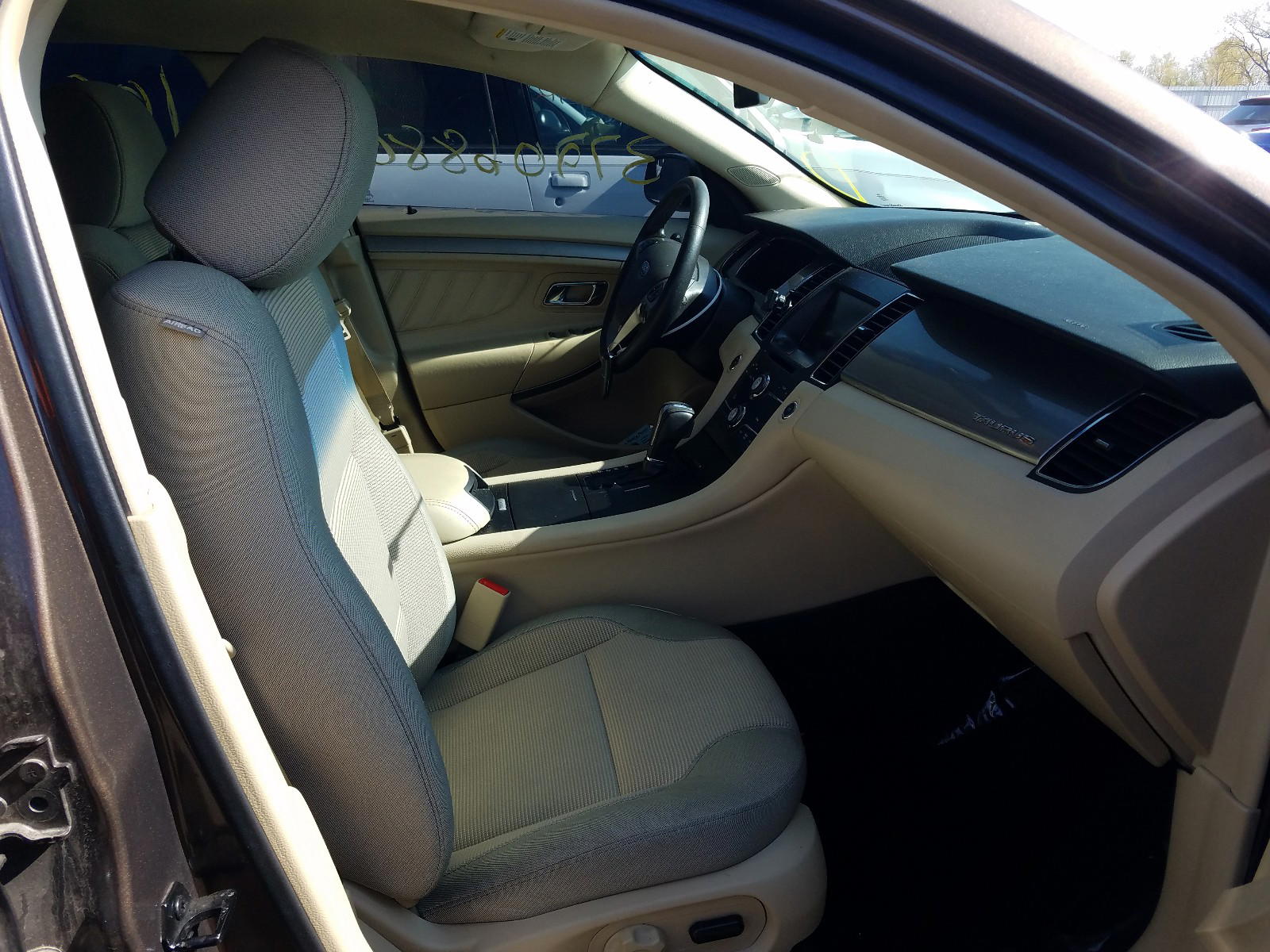 Photo 5 from auction – 2015 FORD TAURUS SEL with VIN 1FAHP2E89FG163969