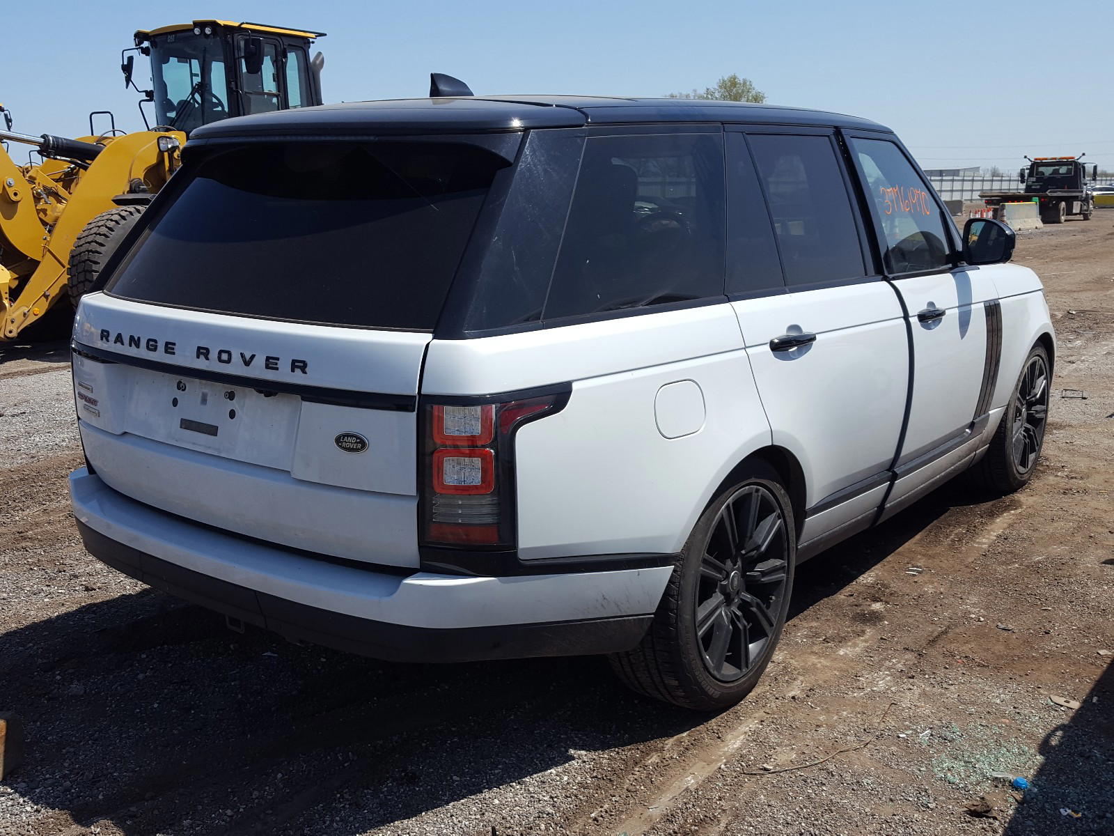 Photo 4 from auction – 2017 LAND ROVER RANGE ROVE with VIN SALGS2FE7HA328487