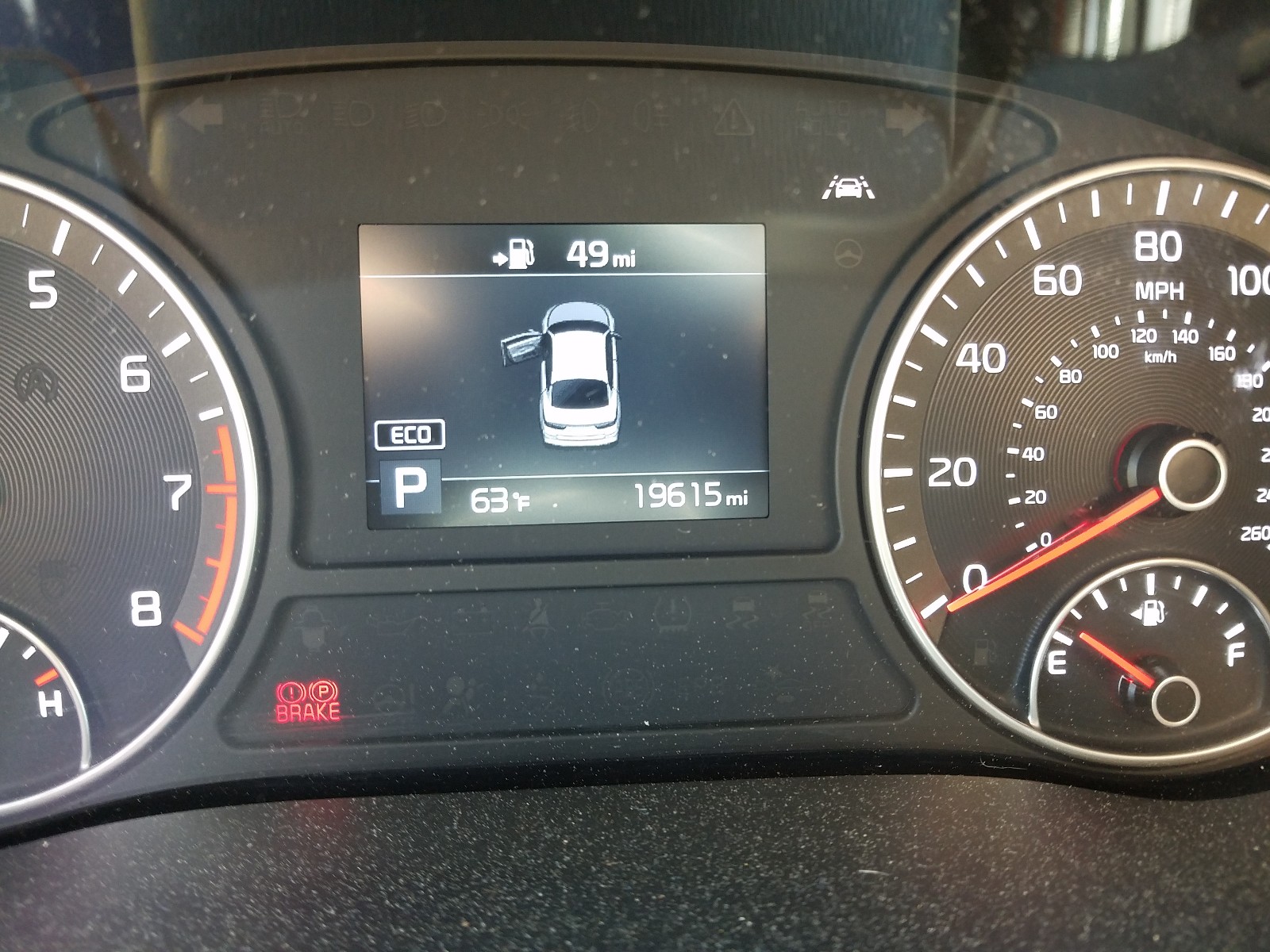 Photo 8 from auction – 2019 KIA OPTIMA with VIN 5XXGT4L39KG285981