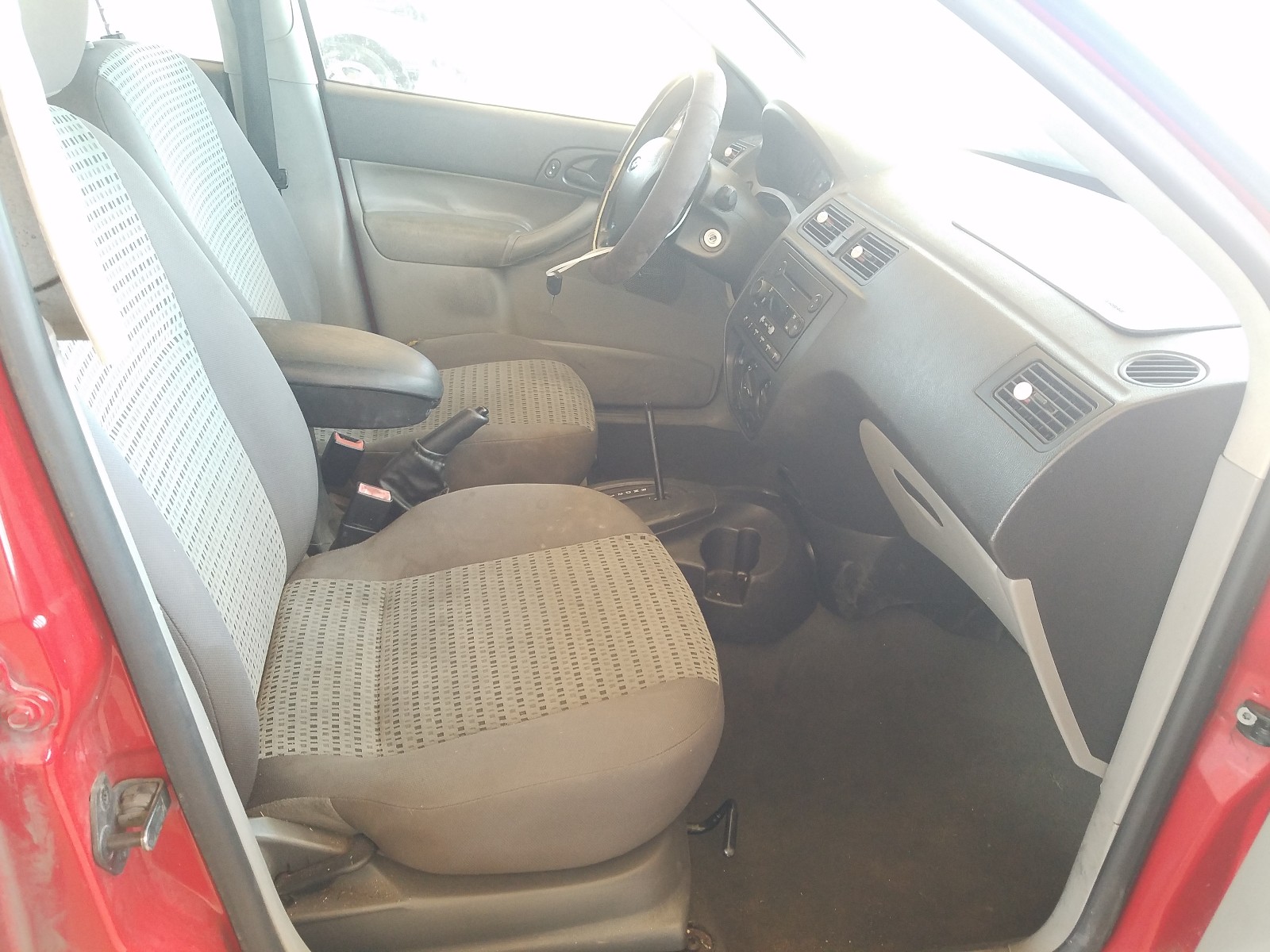 Photo 5 from auction – 2007 FORD FOCUS ZX4 with VIN 1FAFP34N77W108920