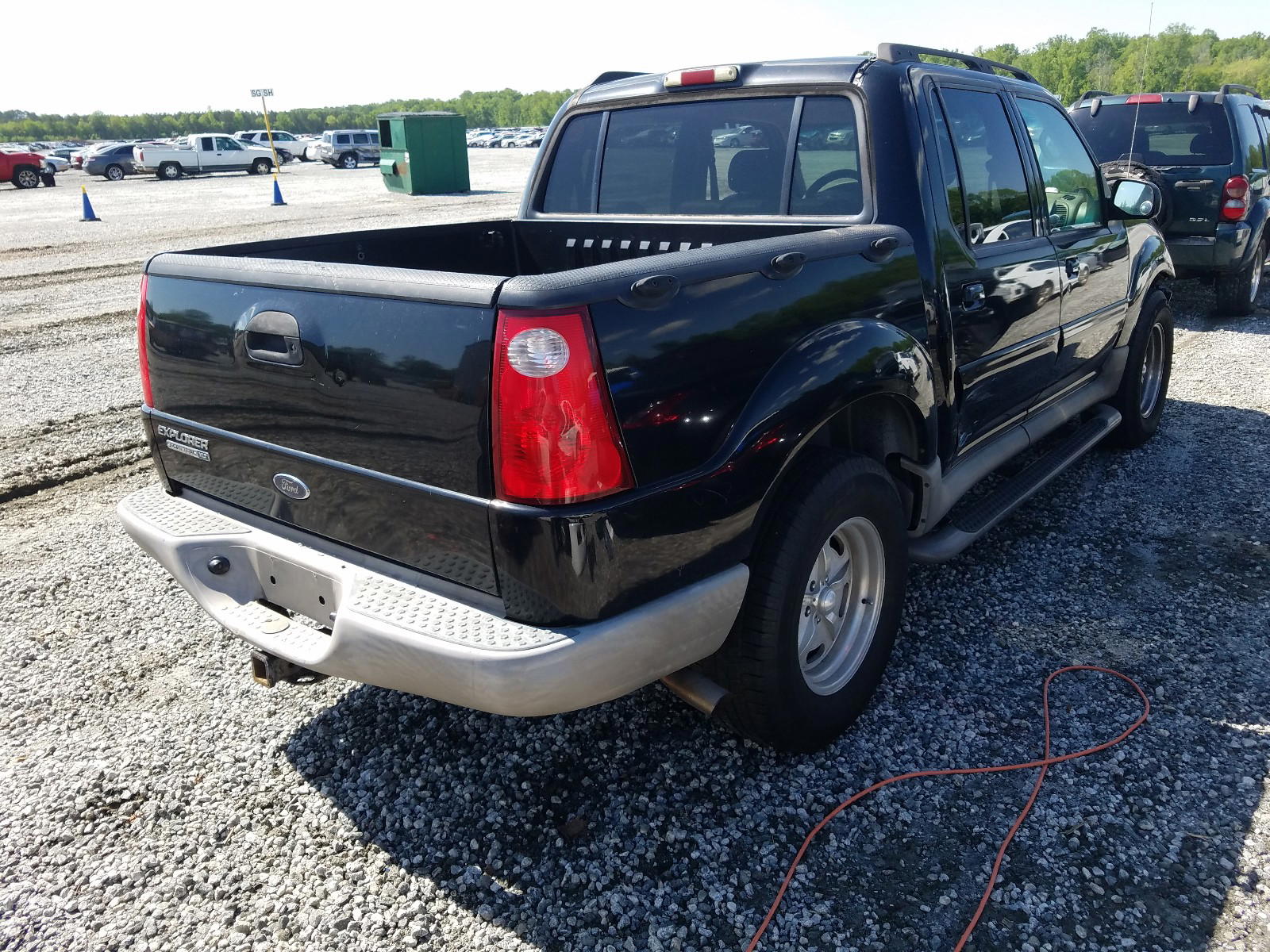 Photo 4 from auction – 2003 FORD EXPLORER S with VIN 1FMZU77E43UA59759