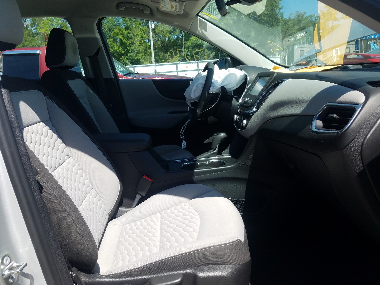 Photo 5 from auction – 2018 CHEVROLET EQUINOX LS with VIN 2GNAXHEV3J6174972