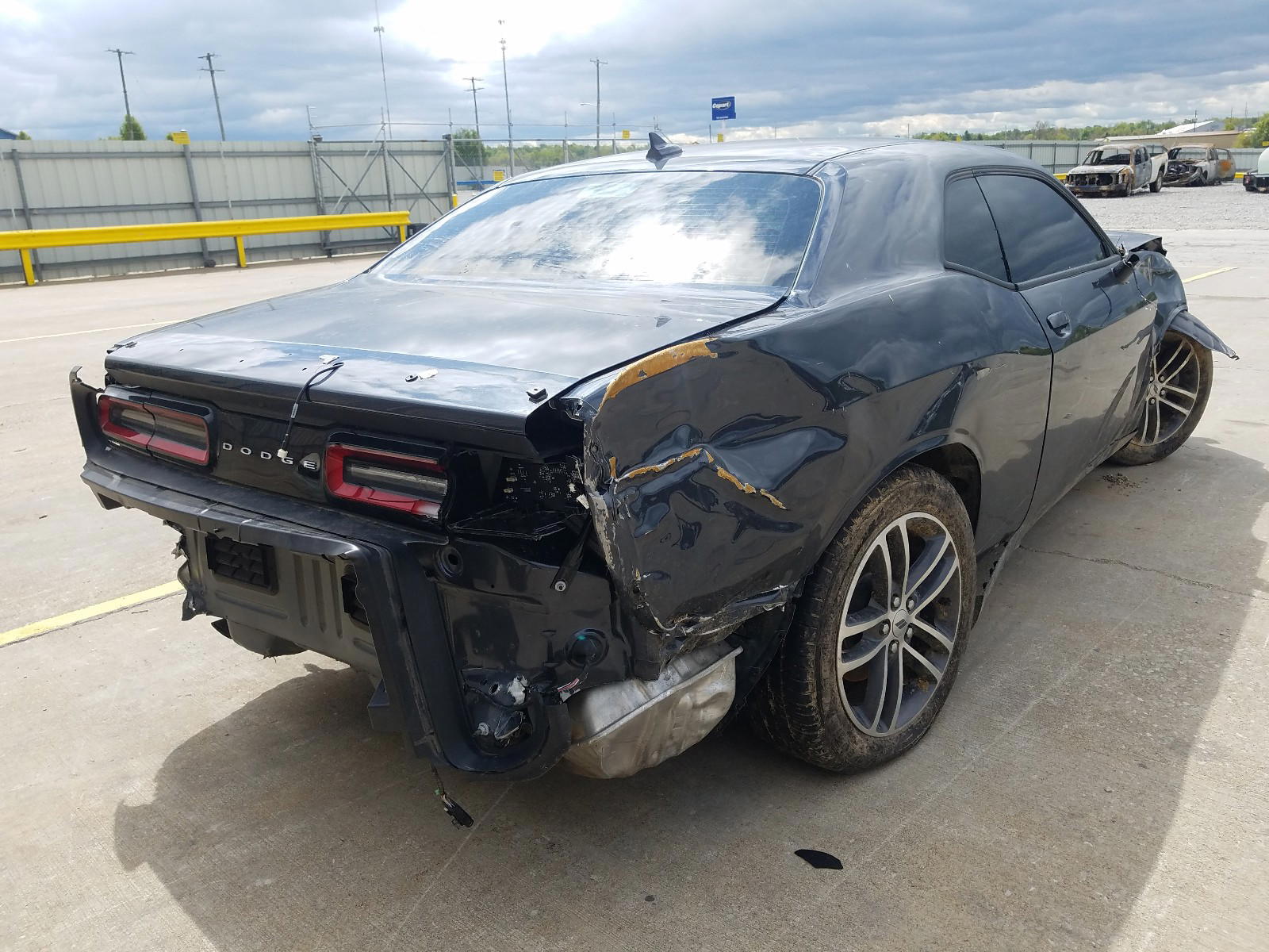 Photo 4 from auction – 2019 DODGE CHALLENGER with VIN 2C3CDZKG8KH621540
