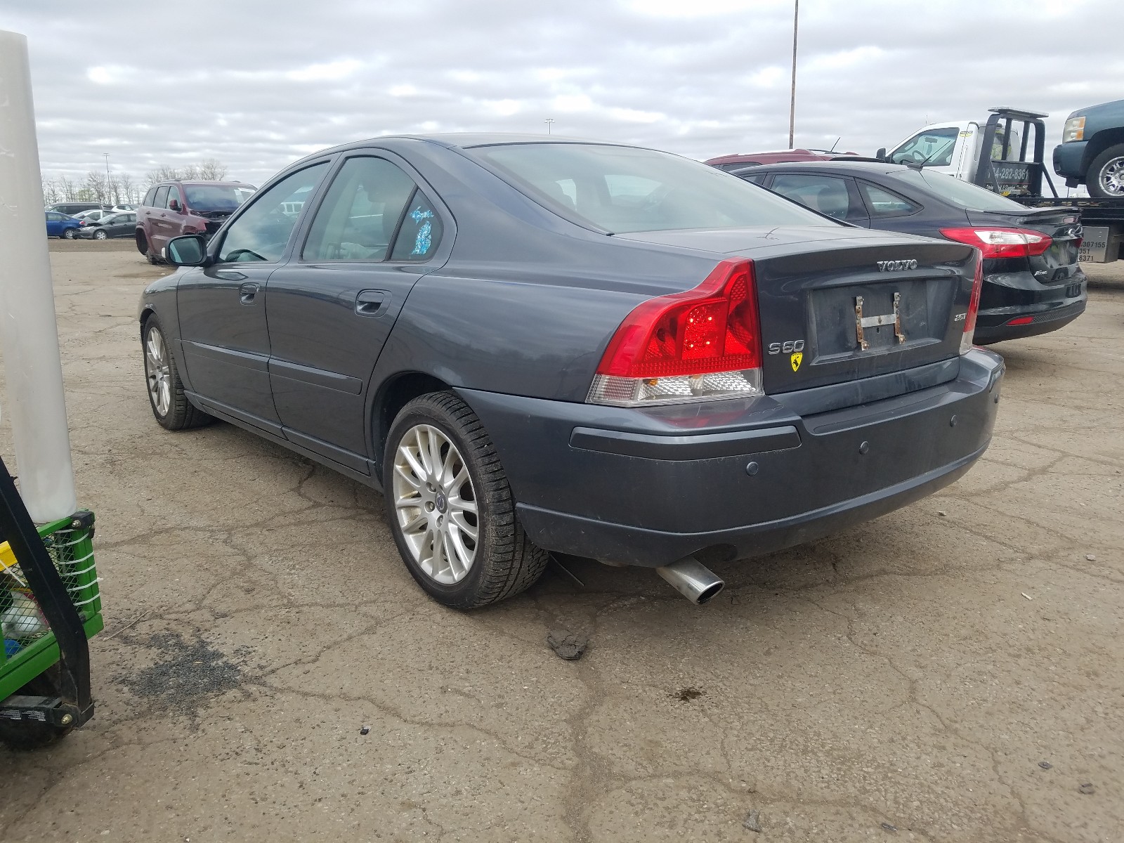 Photo 3 from auction – 2008 VOLVO S60 2.5T with VIN YV1RS592282671828