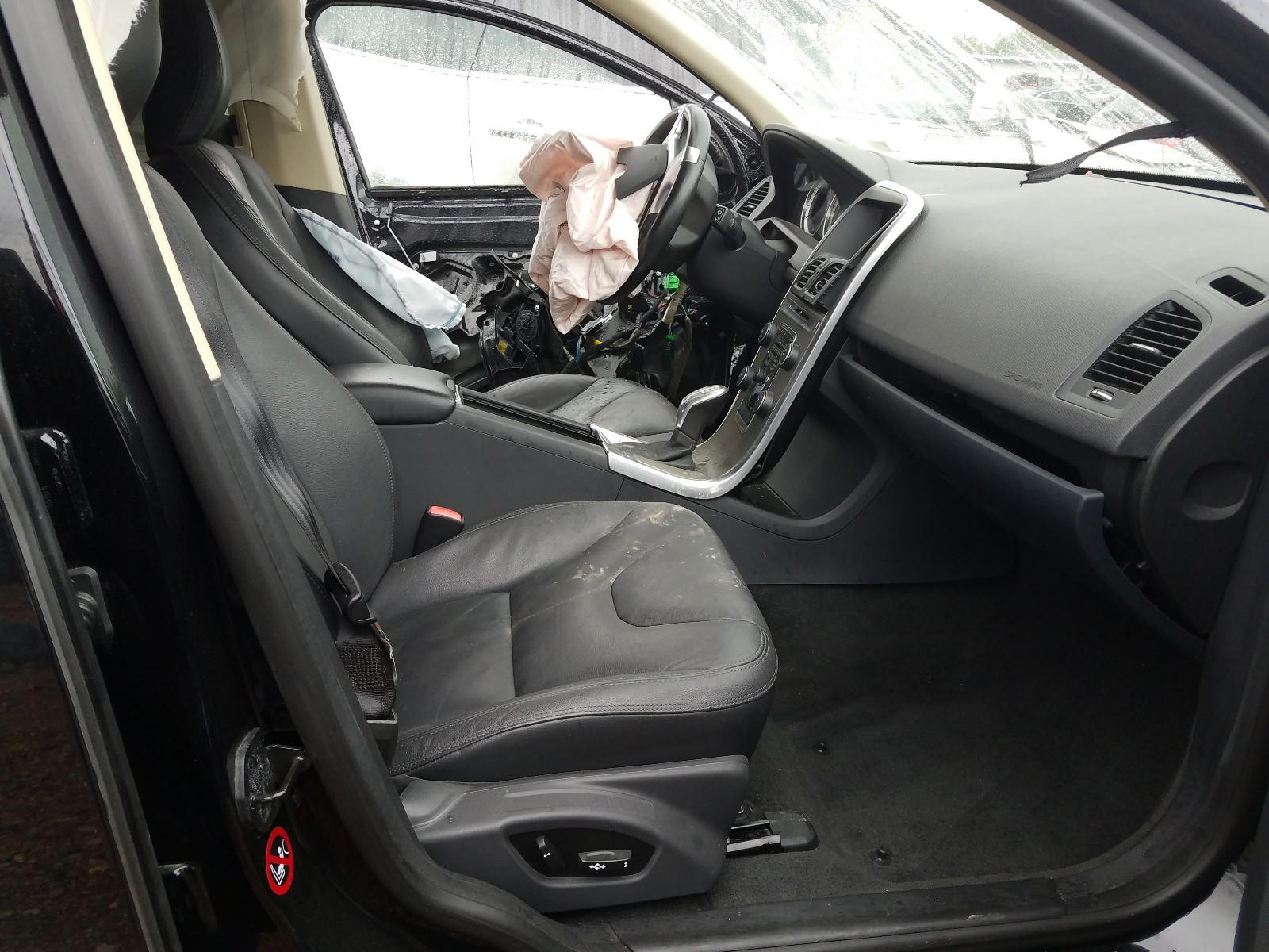 Photo 5 from auction – 2013 VOLVO XC60 3.2 with VIN YV4952DL8D2398848