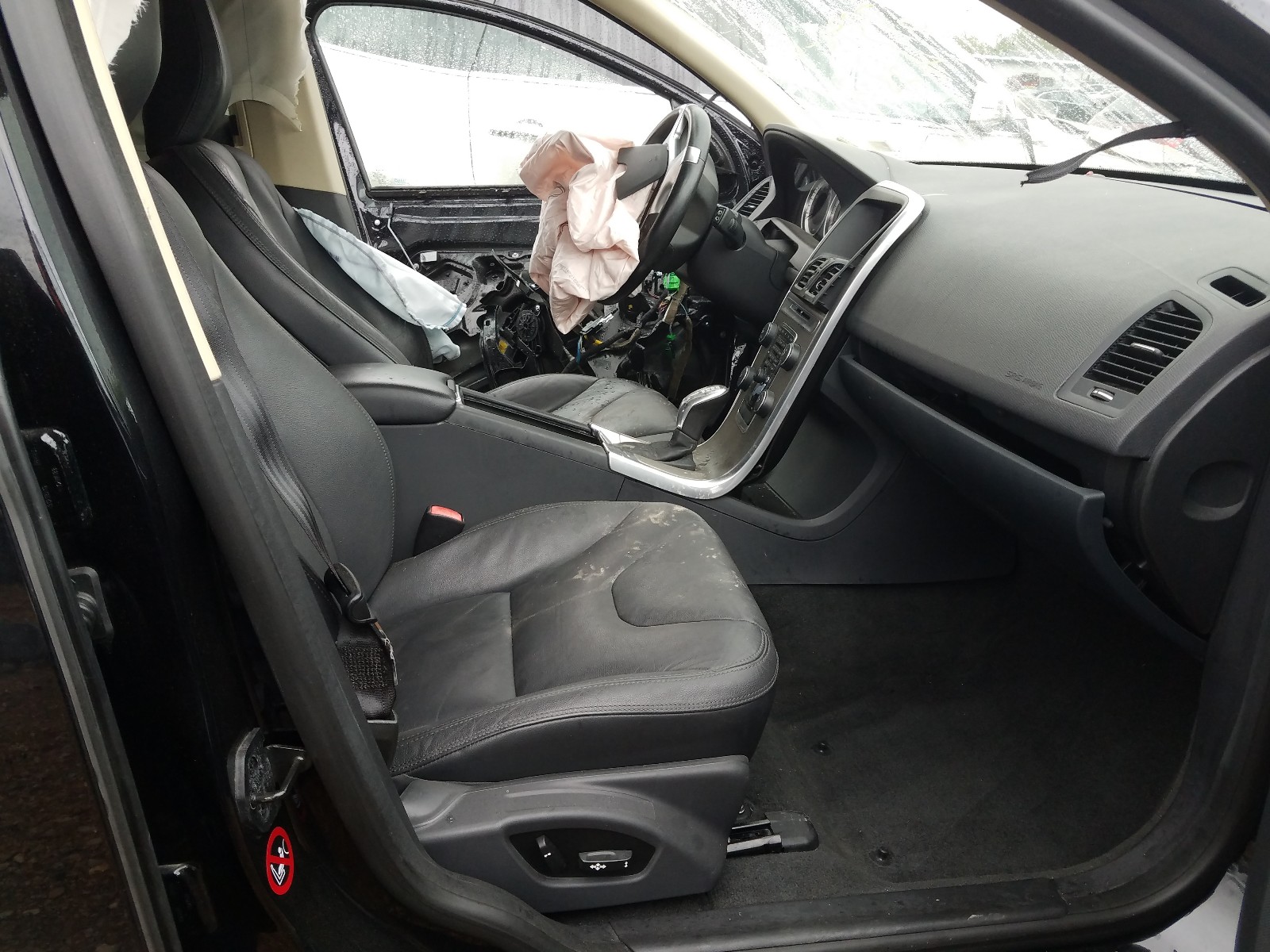 Zdjęcie 5 z aukcji – 2013 VOLVO XC60 3.2 z VIN YV4952DL8D2398848