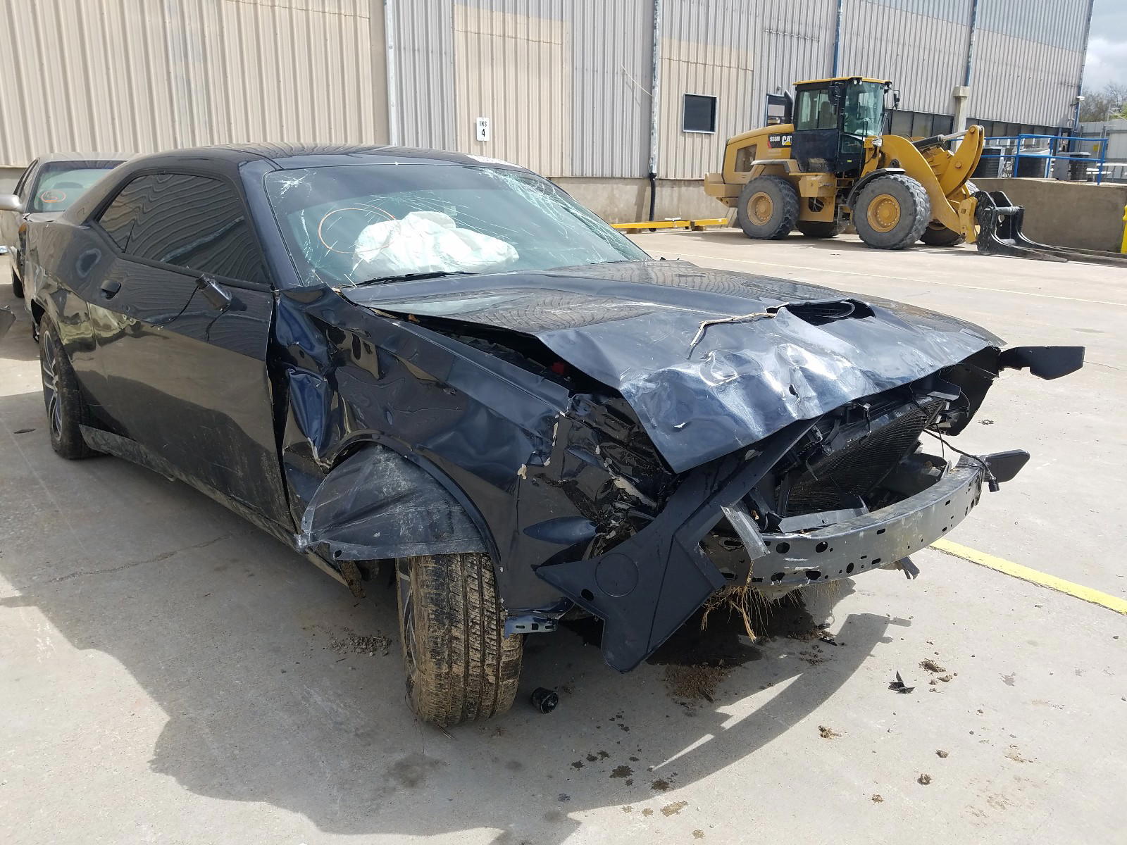 DODGE CHALLENGER 2019 with VIN 2C3CDZKG8KH621540 - Photo from auction