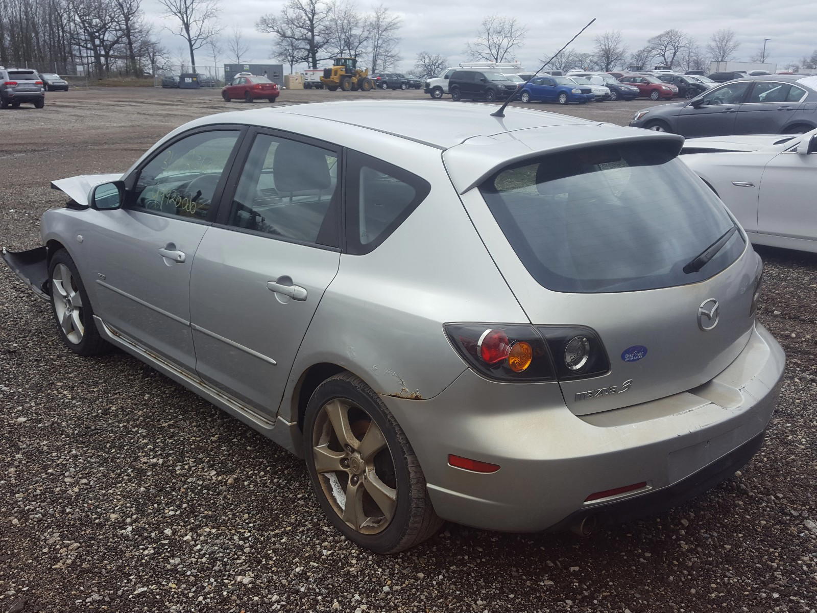 Photo 3 from auction – 2005 MAZDA 3 HATCHBAC with VIN JM1BK343851238656