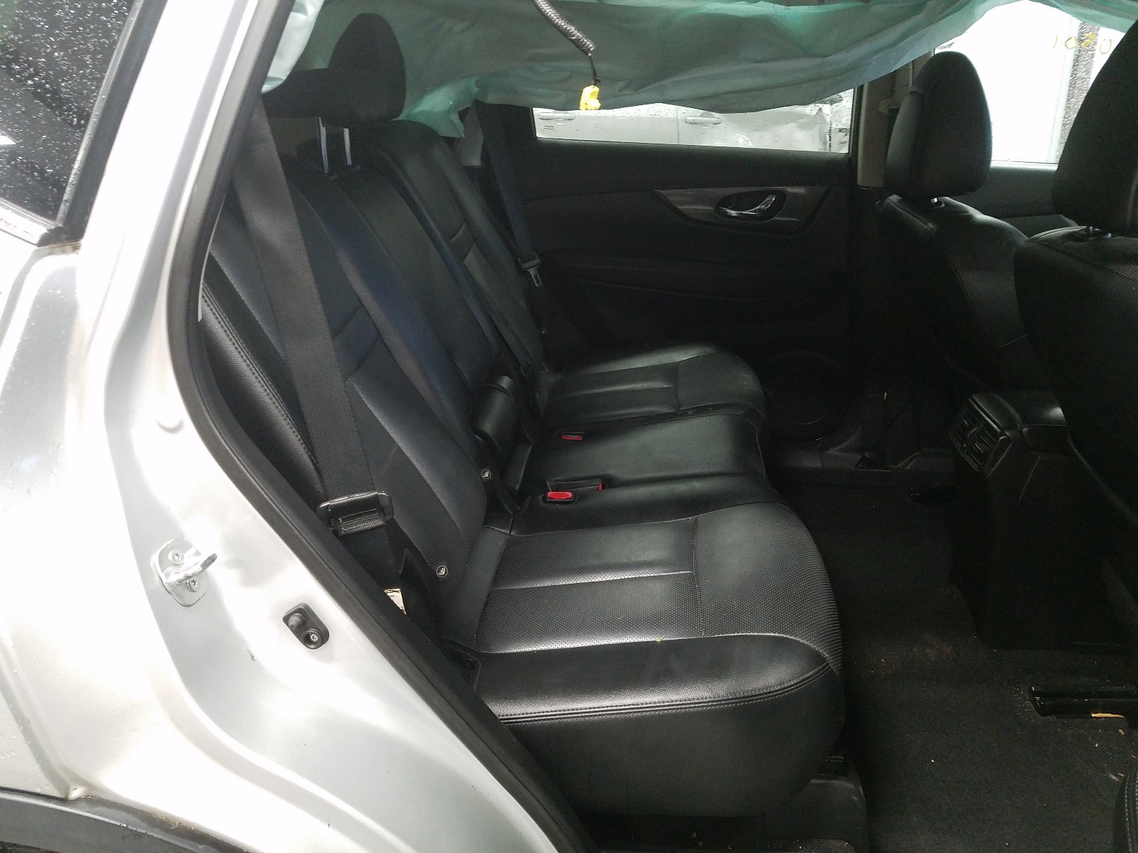 Photo 6 from auction – 2015 NISSAN ROGUE S with VIN 5N1AT2MV0FC922204