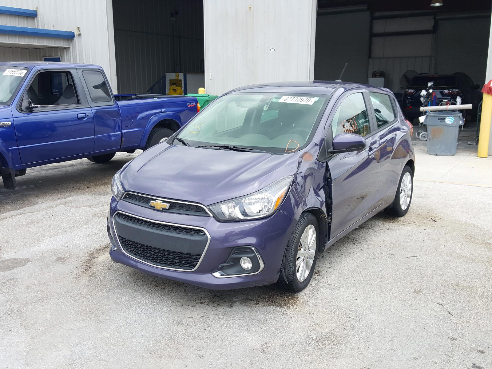 Photo 2 from auction – 2016 CHEVROLET SPARK 1LT with VIN KL8CD6SA4GC578520