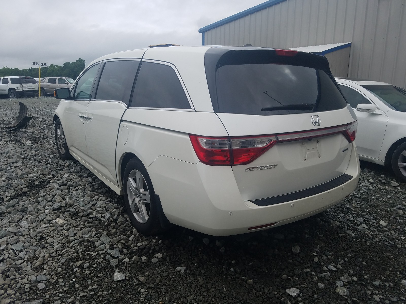 Photo 3 from auction – 2013 HONDA ODYSSEY TO with VIN 5FNRL5H94DB005398