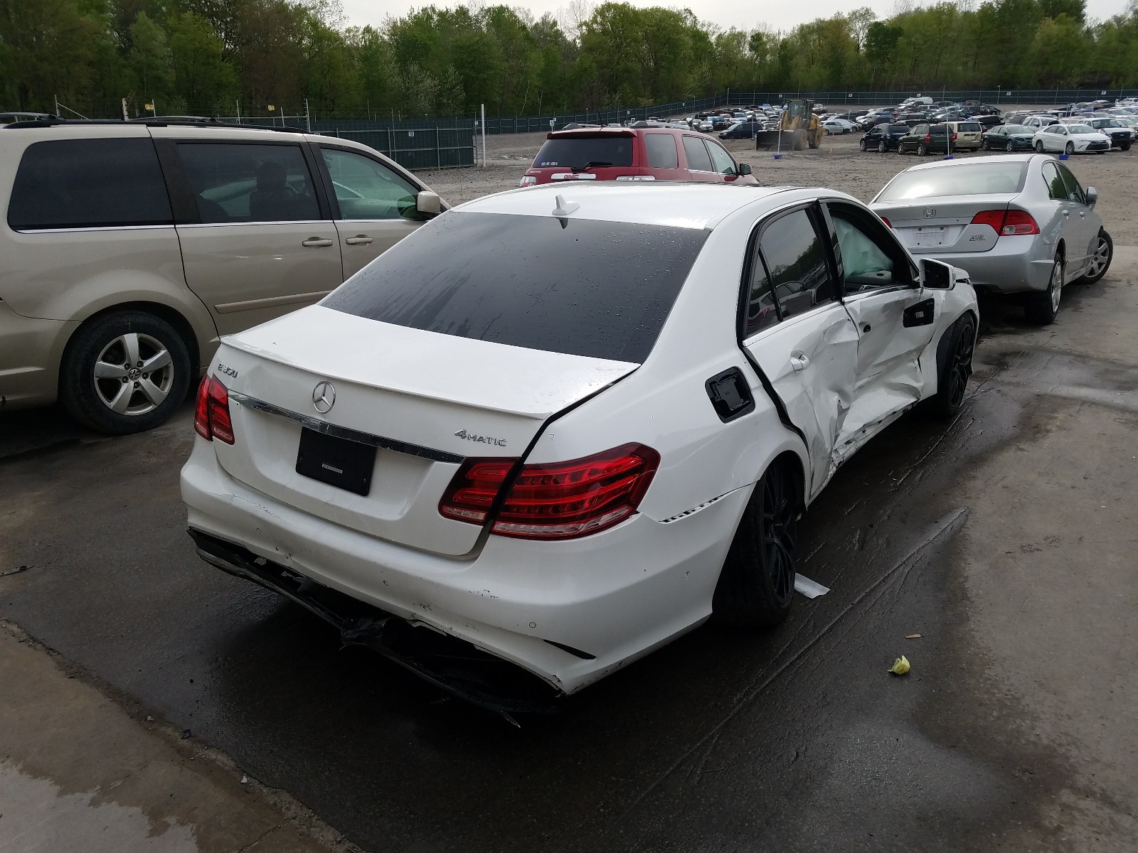 Photo 4 from auction – 2016 MERCEDES-BENZ E350 4MAT with VIN WDDHF8JB5GB232226