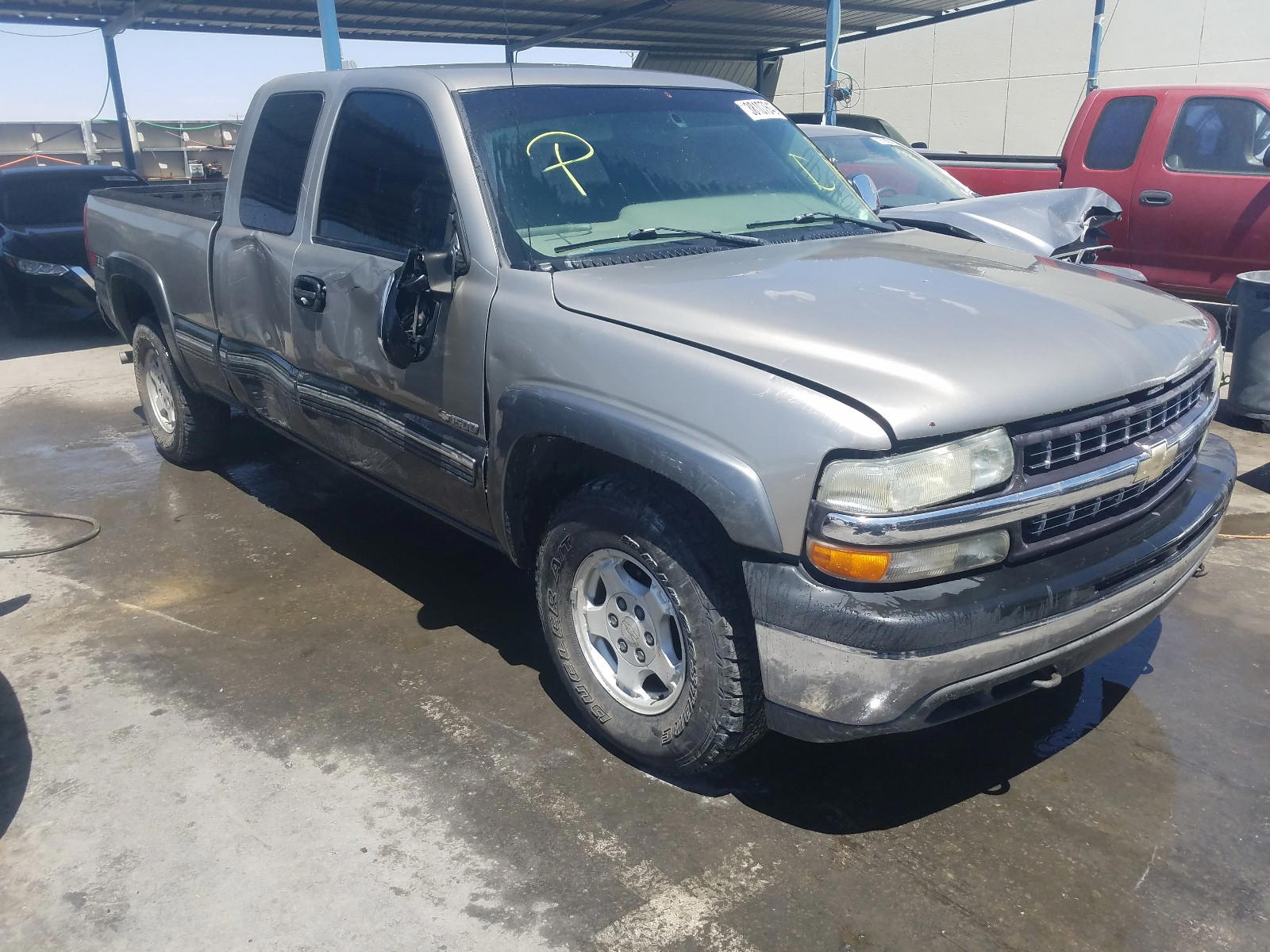 CHEVROLET SILVERADO 2000 with VIN 2GCEK19T3Y1330508 - Photo from auction
