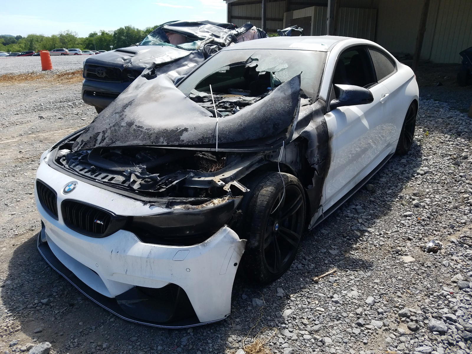 Photo 2 from auction – 2015 BMW M4 with VIN WBS3R9C55FK332987