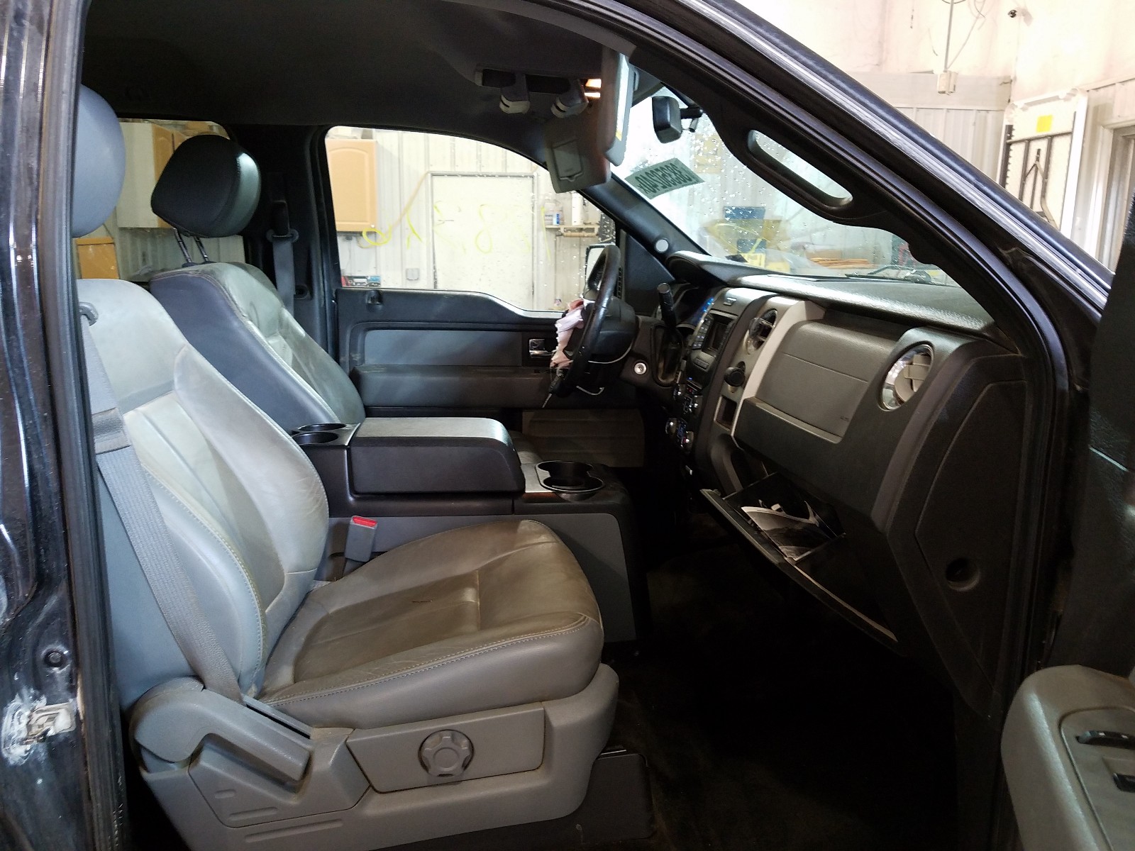 Photo 5 from auction – 2014 FORD F150 SUPER with VIN 1FTFW1EFXEKE63996