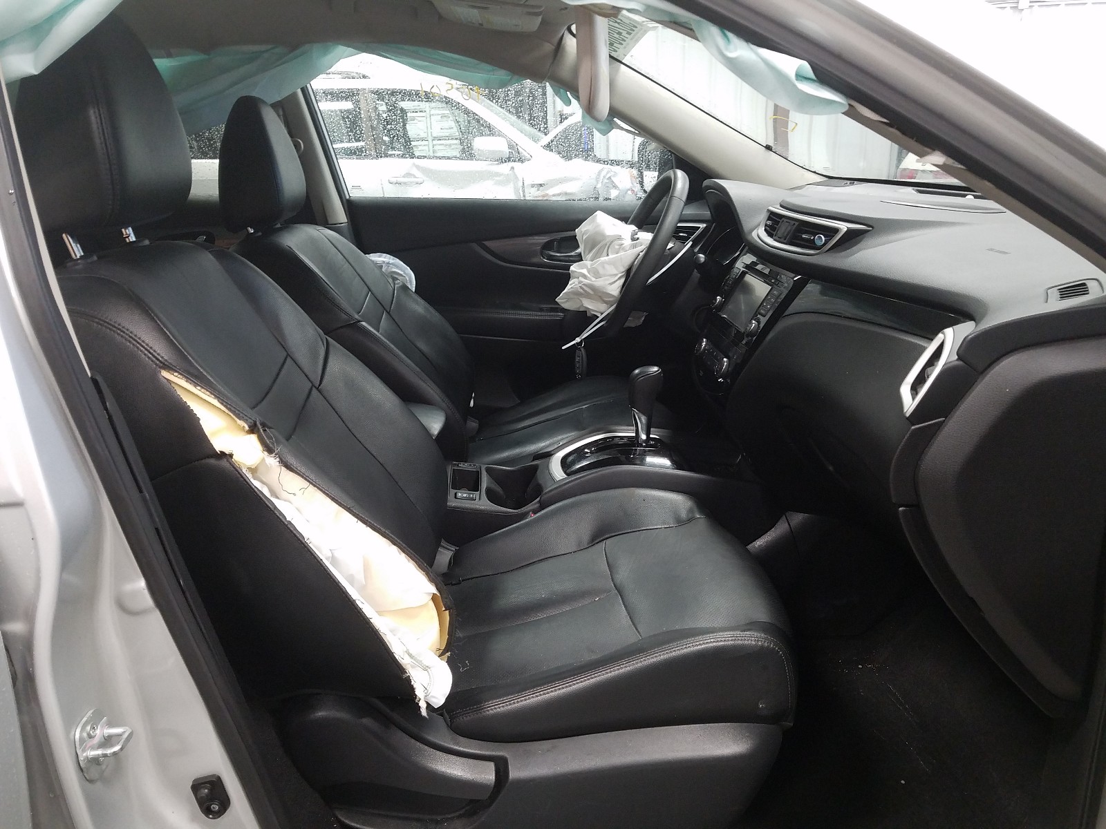 Photo 5 from auction – 2015 NISSAN ROGUE S with VIN 5N1AT2MV0FC922204