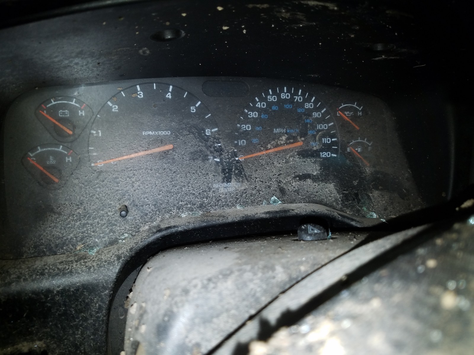 Photo 8 from auction – 2001 DODGE DAKOTA QUA with VIN 1B7GL2ANX1S223423