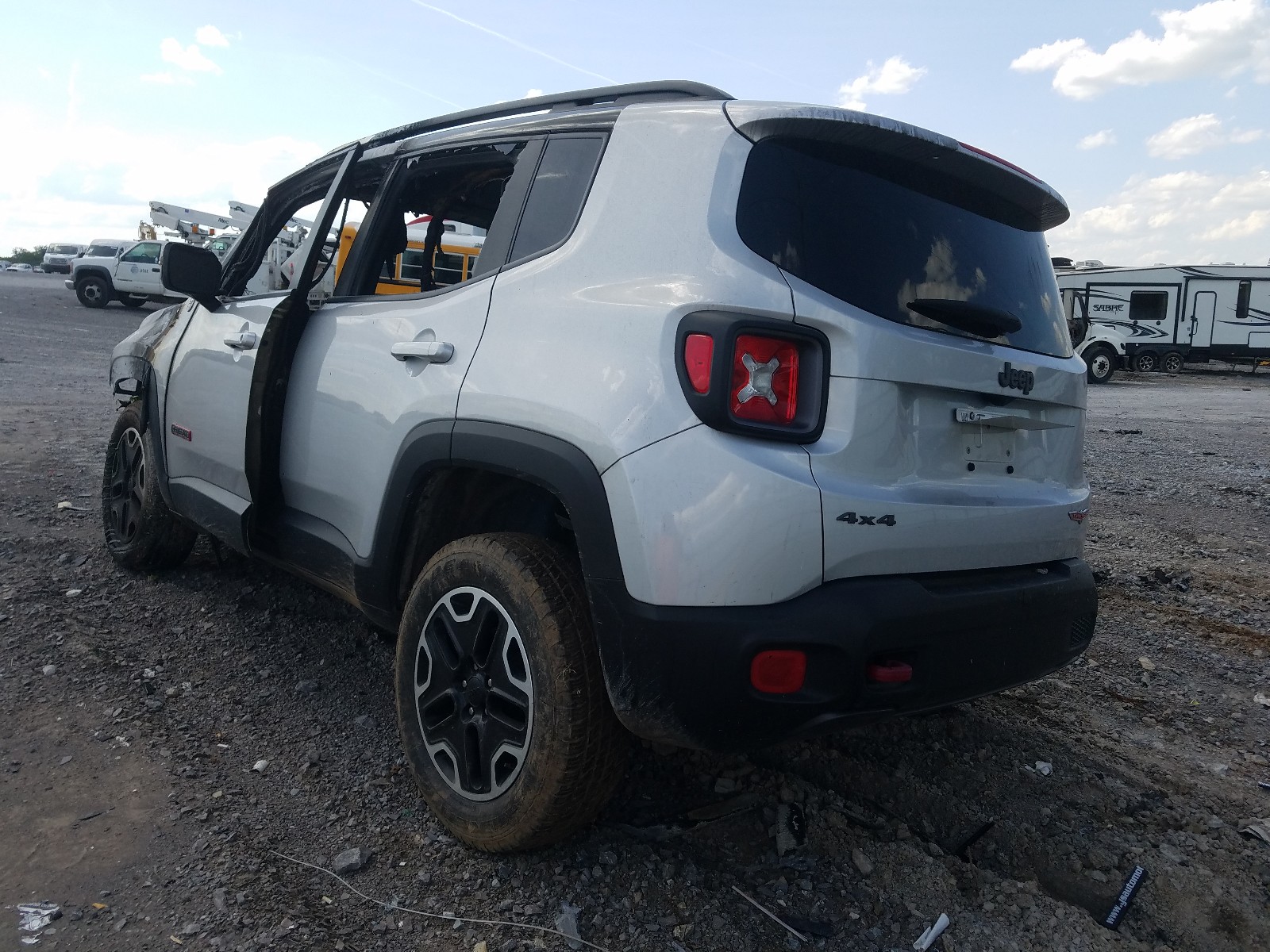 Photo 3 from auction – 2017 JEEP RENEGADE T with VIN ZACCJBCB6HPF17229