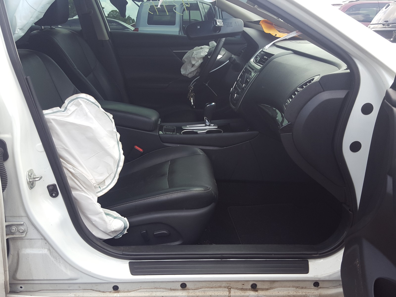 Photo 5 from auction – 2017 NISSAN ALTIMA 2.5 with VIN 1N4AL3AP6HC474981