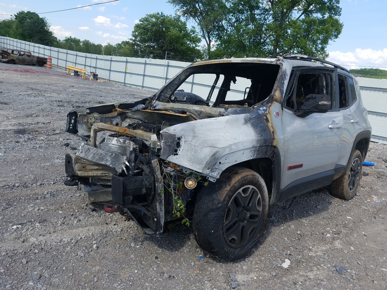 Photo 2 from auction – 2017 JEEP RENEGADE T with VIN ZACCJBCB6HPF17229