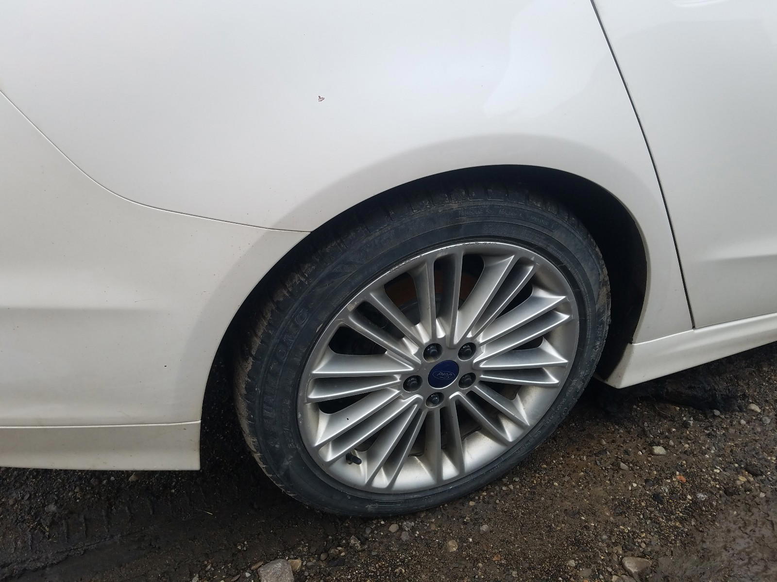 Photo 10 from auction – 2016 FORD FUSION SE with VIN 3FA6P0HD5GR110040