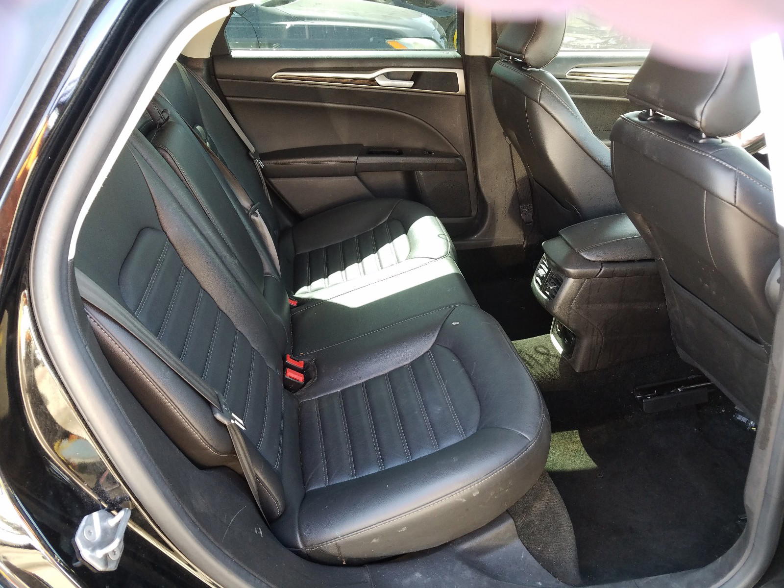 Photo 6 from auction – 2016 FORD FUSION SE with VIN 3FA6P0PU7GR315411