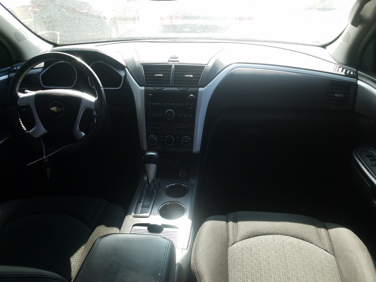 Photo 9 from auction – 2009 CHEVROLET TRAVERSE L with VIN 1GNER23D59S143413